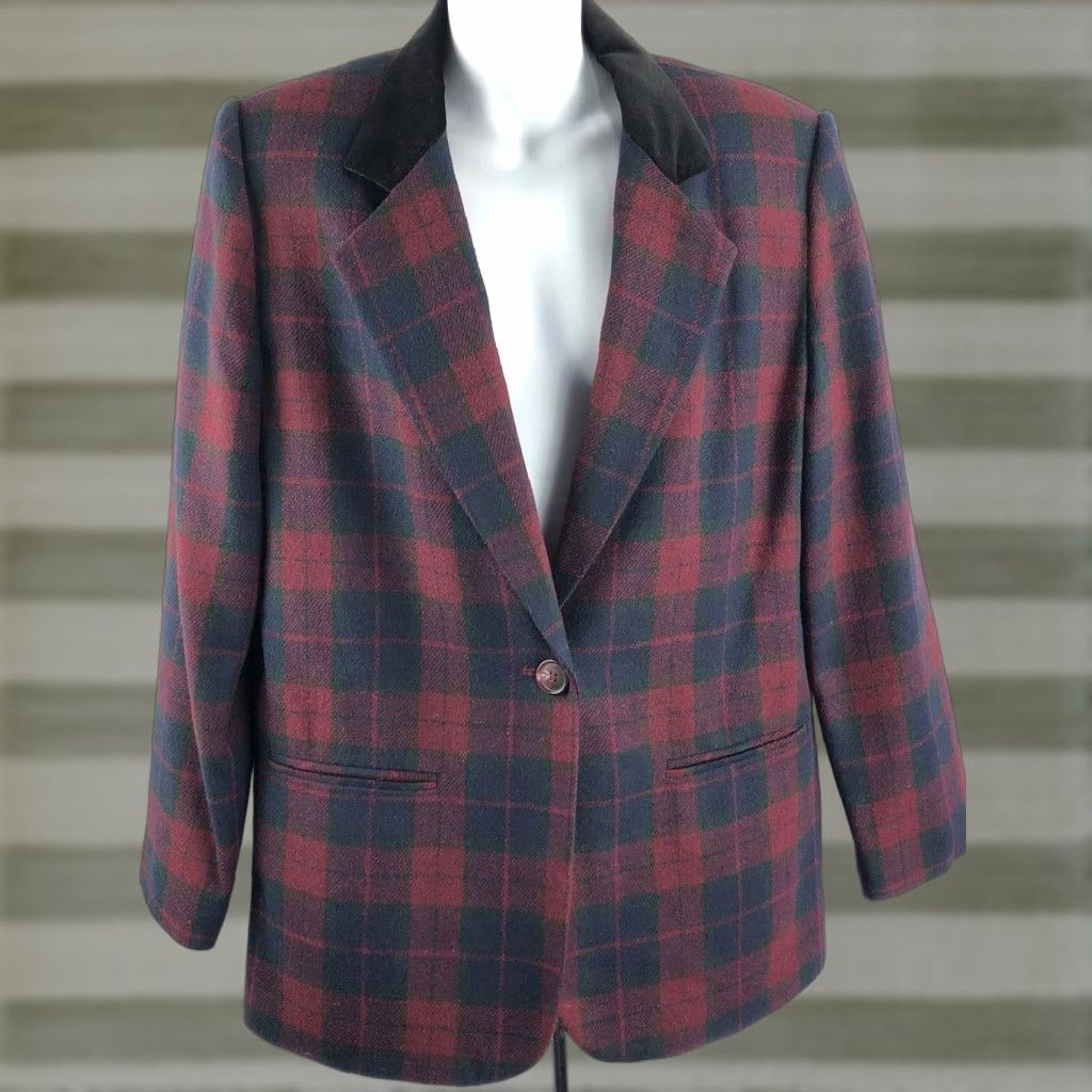 Vintage VINTAGE Sag Harbor Blazer Women's 10 Red Plaid Wool Velvet Collar Tweed Regular Size Blazer 90s Preppy Academia Fashion Gem Size L / US 10 / IT 46 - 1 Thumbnail