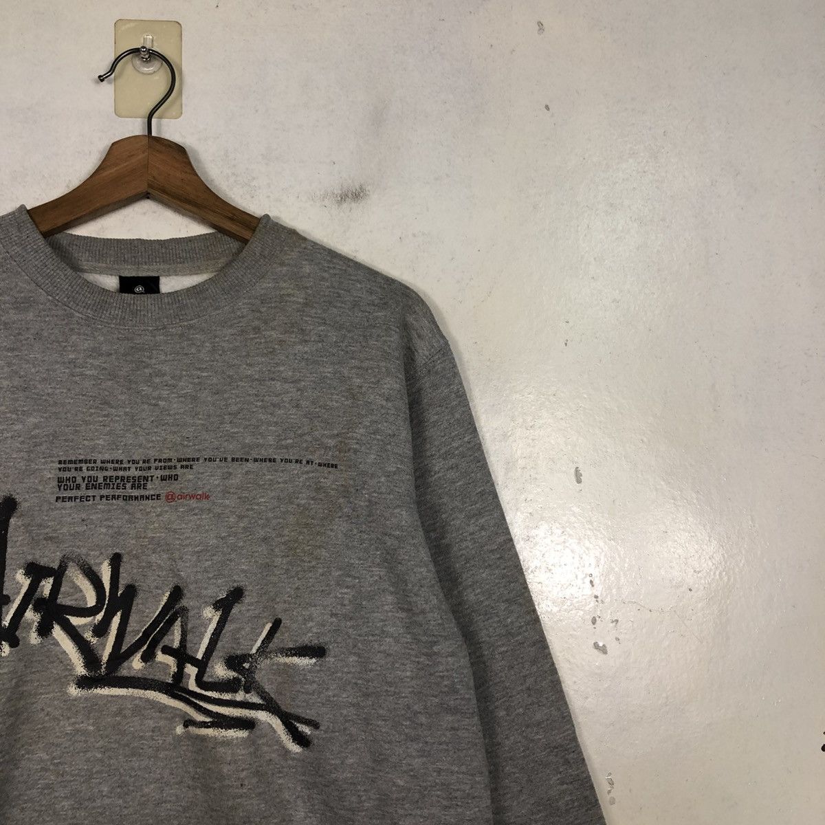 Japanese Brand 📌Vintage Sweatshirt Crewneck Airwalk Spell Out Big Logo Size US M / EU 48-50 / 2 - 8 Thumbnail
