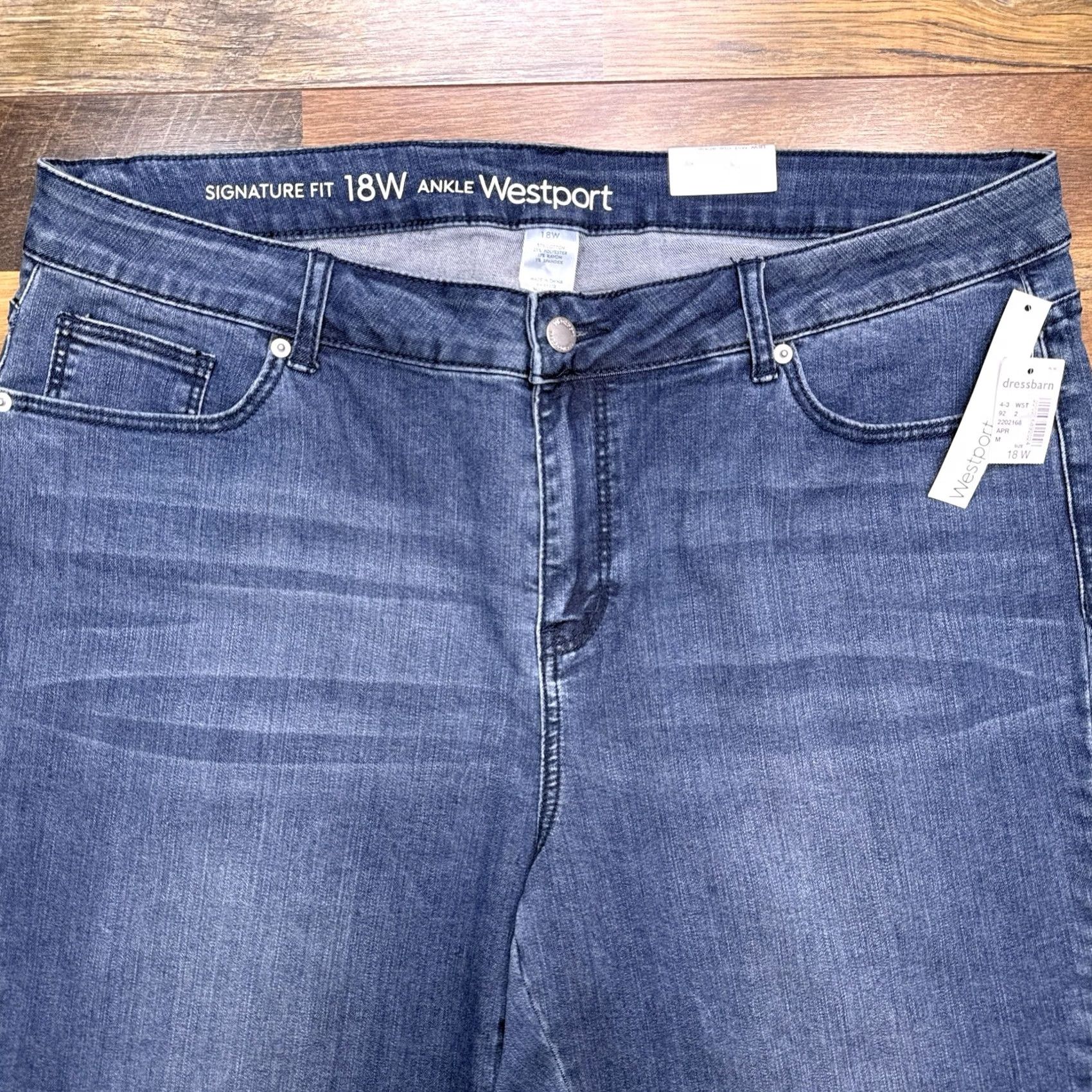 Vintage Westport Mid Rise Ankle Jeans Womens 18W Signature Fit New Size 40" / US 18 - 3 Thumbnail