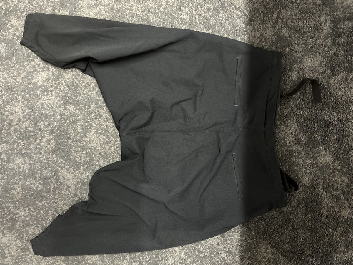 Acronym P27-DS Black L Size US 38 / EU 54 - 3 Thumbnail