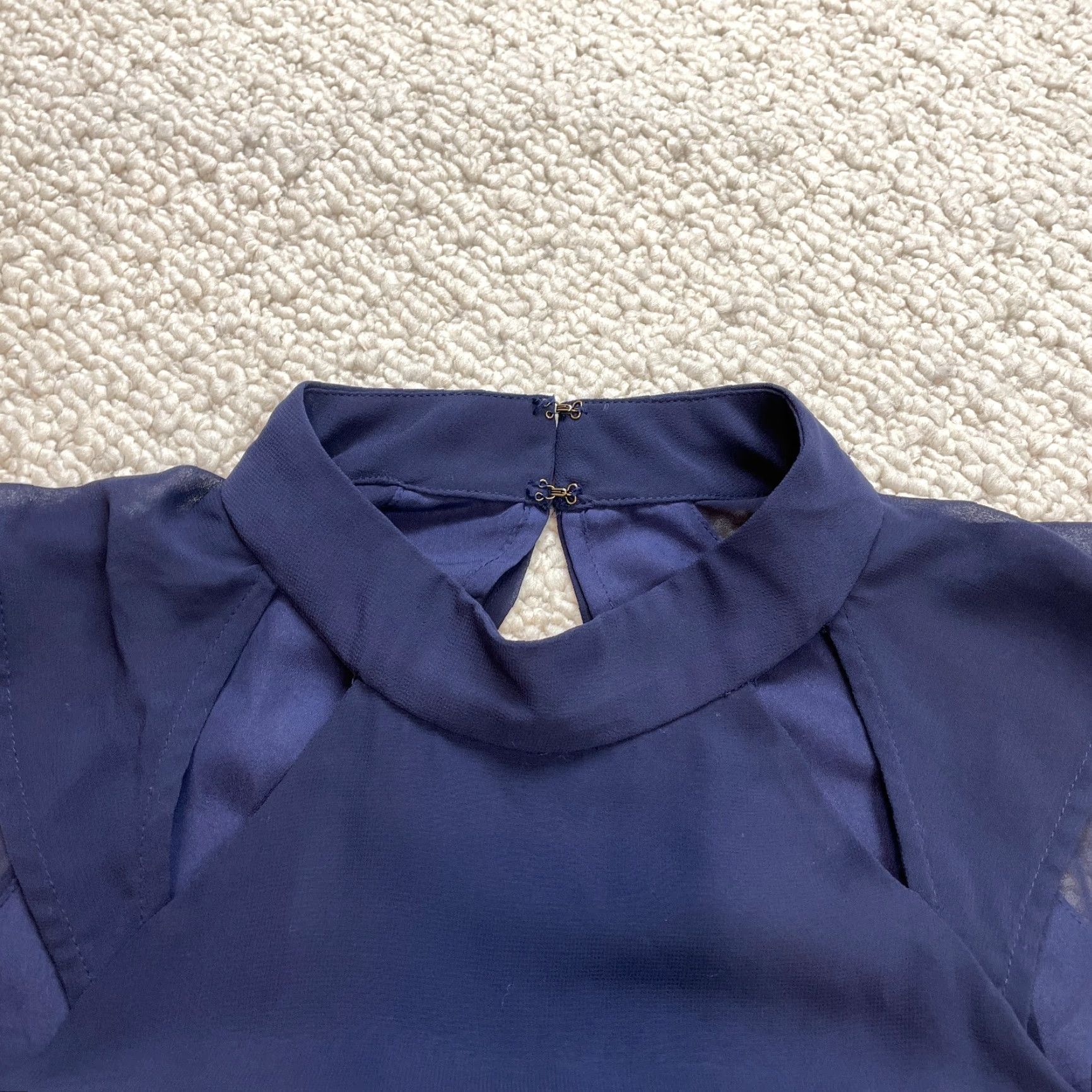 BCBGeneration VINTAGE BCBGeneration Blouse and Skirt Combo Dress Womens 6 Sleeveless Navy Blue + White Size M / US 6-8 / IT 42-44 - 6 Thumbnail