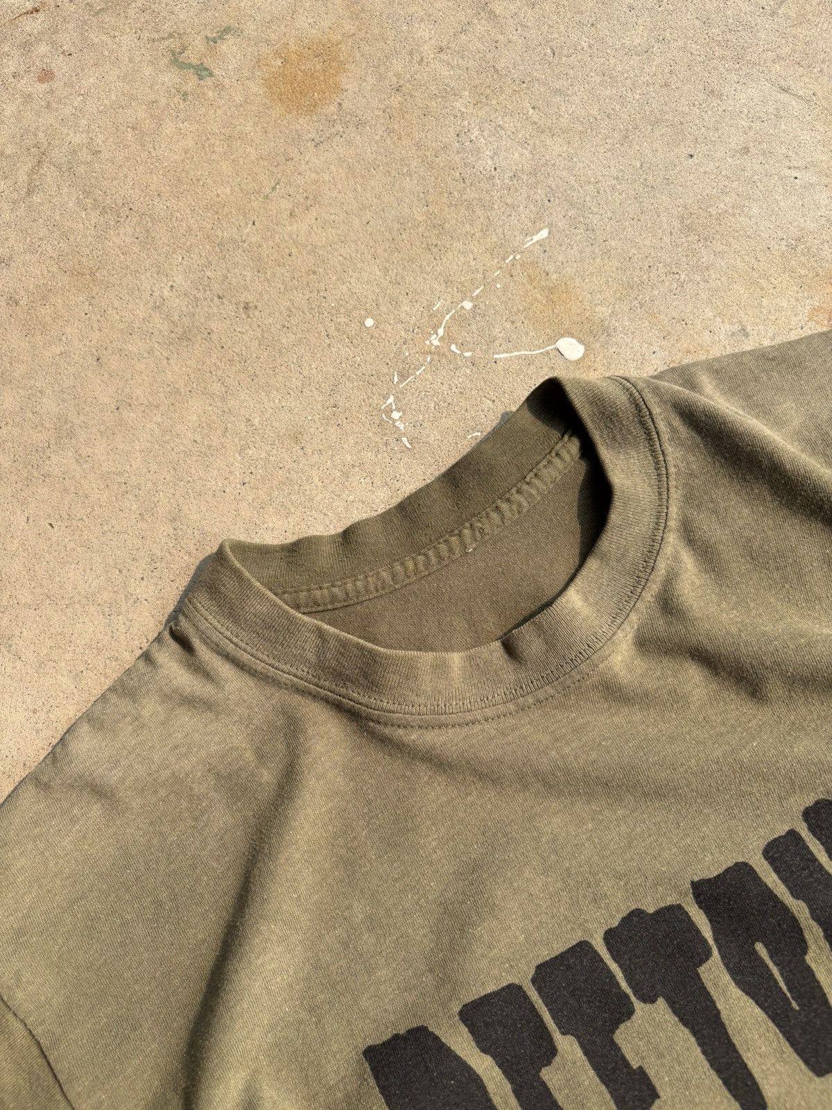 Band Tees Vintage 90s Deftones Faded Olive Military Style Band Tee Size US L / EU 52-54 / 3 - 4 Thumbnail