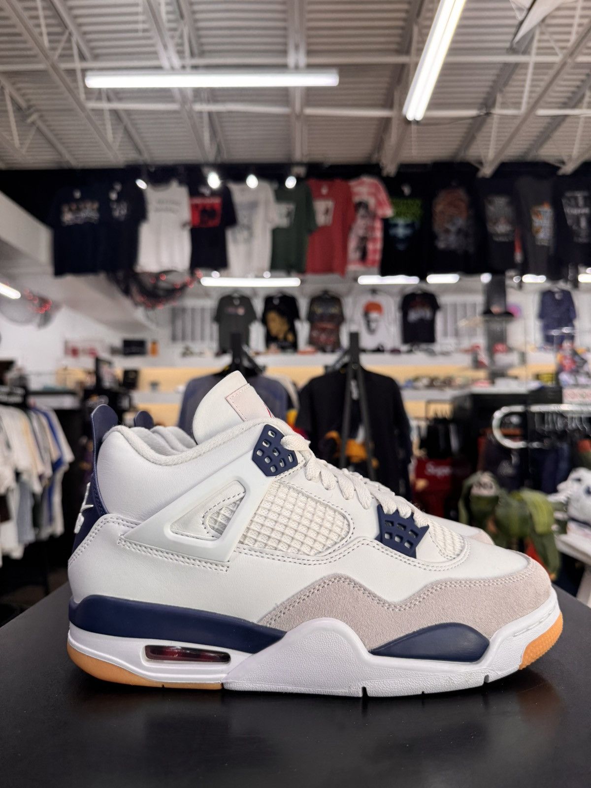Jordan Brand Air Jordan 4 SB Navy Size 7 (2025) Size US 7 / EU 40 - 6 Thumbnail