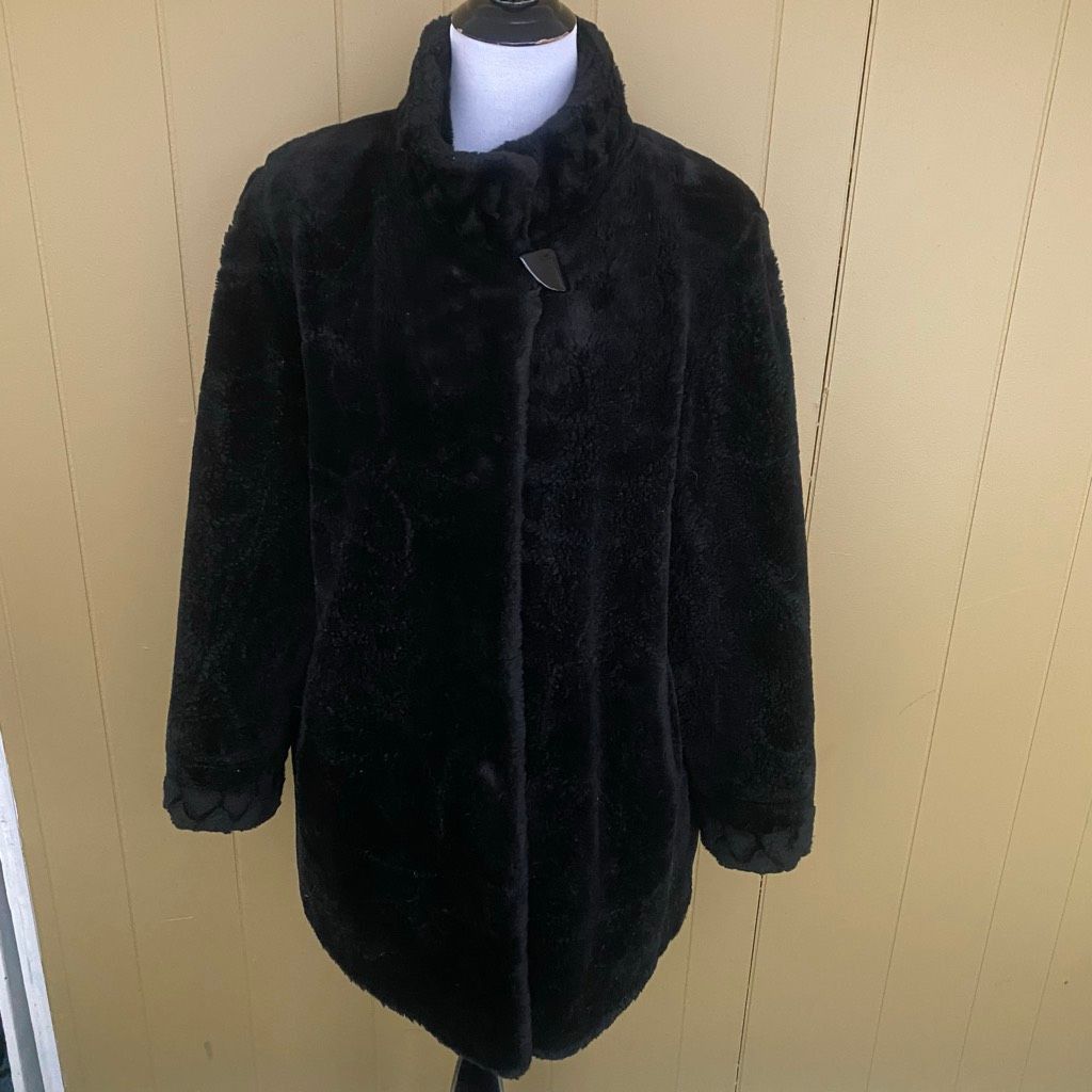 Other Olympia women Petitie Medium faux fur winter coat w/mock col Size M / US 6-8 / IT 42-44 - 1 Thumbnail