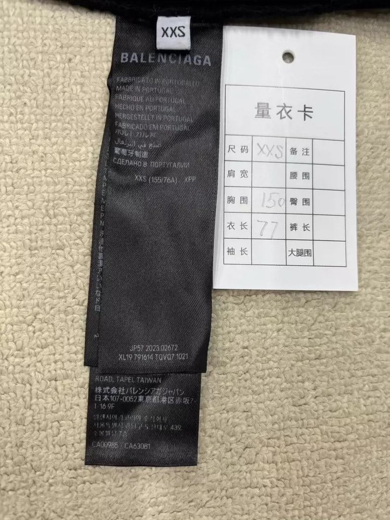 Balenciaga Balenciaga Tape 3 B 2-in-1 Patchwork Wash Break Long Sleev Size US XXS / EU 40 - 4 Thumbnail