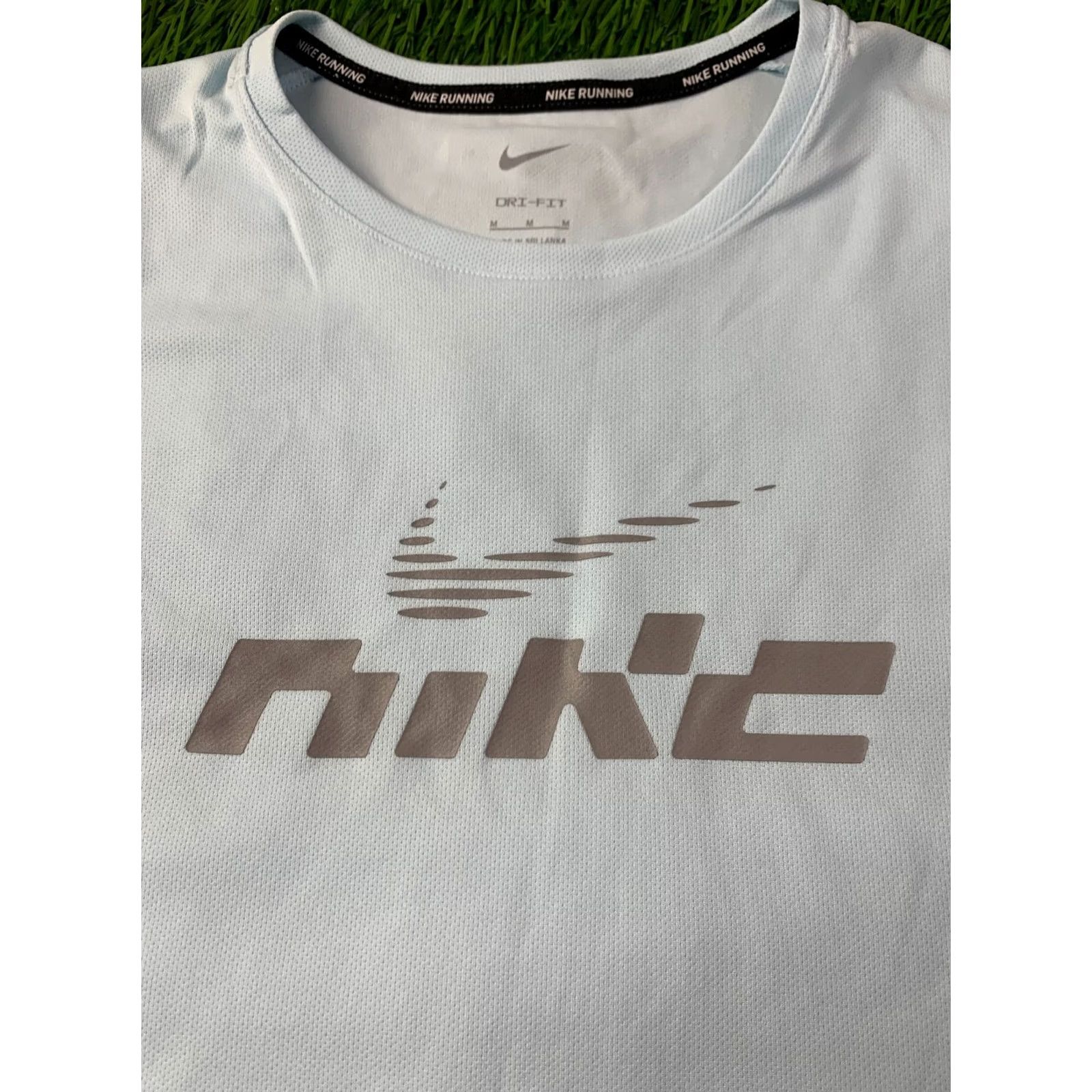 Nike NIKE RUNNING Miler T-Shirt Mens Adult M Blue 2025 Nike Dri-FIT Jersey Short Sleeve Training Shirt Size US M / EU 48-50 / 2 - 3 Thumbnail