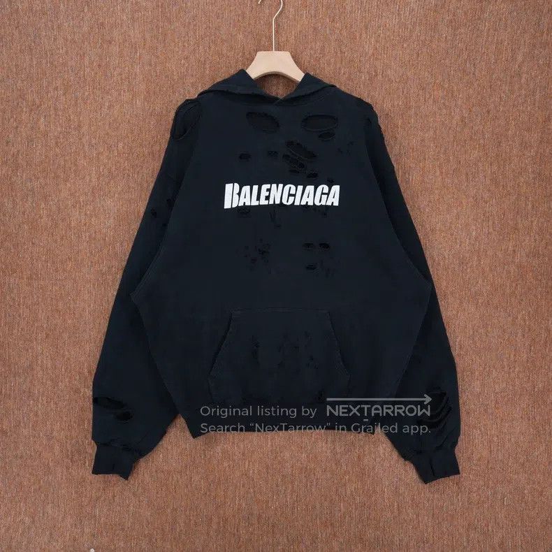 Balenciaga Balenciaga Black vintage distressed hooded sweatshirt Size US XXS / EU 40 - 1 Thumbnail