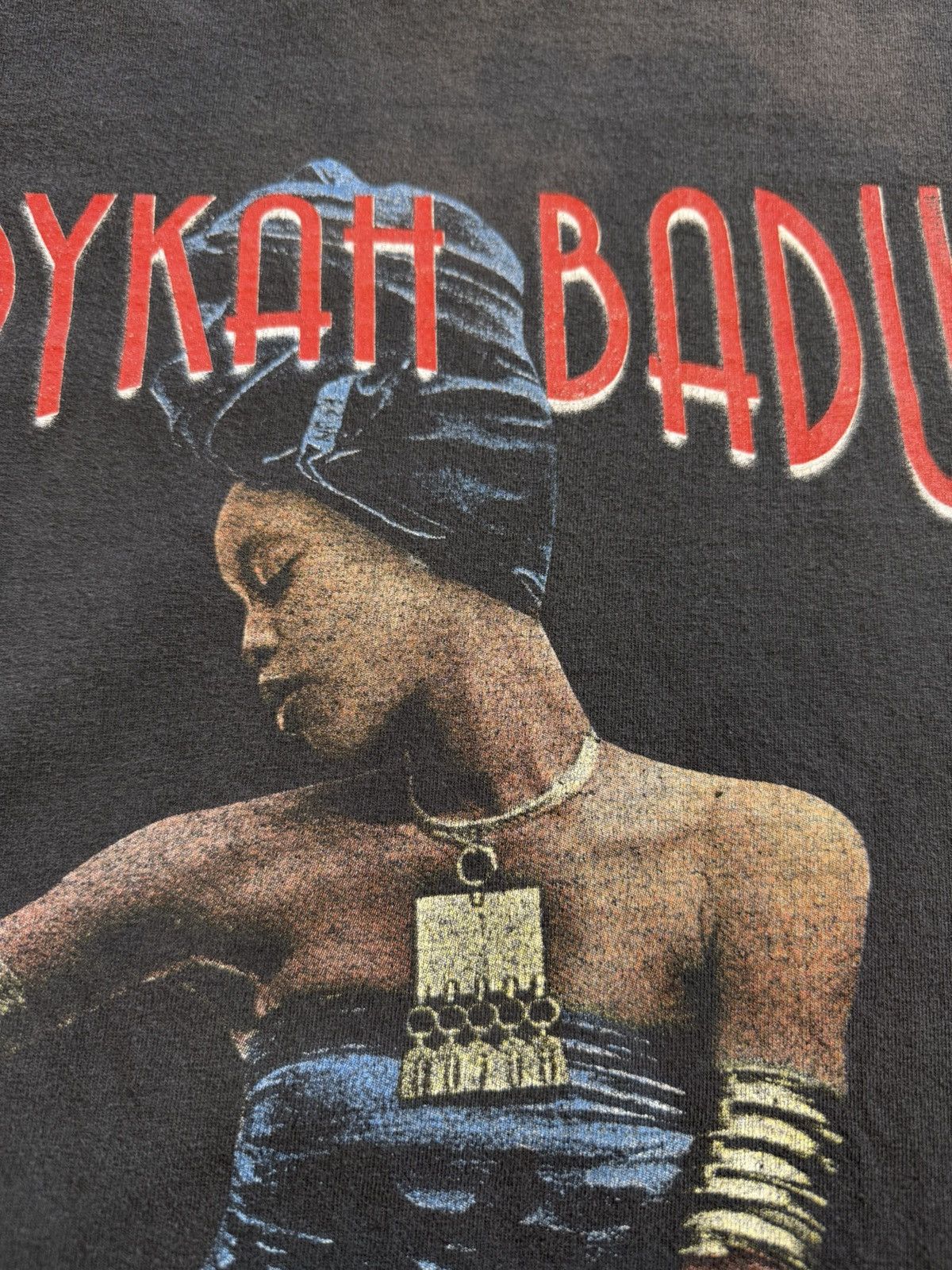 Other 2001 Vintage Erykah Badu Tour Tee Size US XL / EU 56 / 4 - 6 Thumbnail