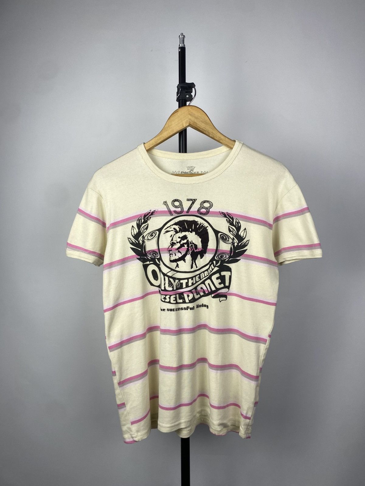 Diesel × Japanese Brand Vintage 90s Rare Luxury Diesel Big Logo T shirt Size US M / EU 48-50 / 2 - 1 Thumbnail
