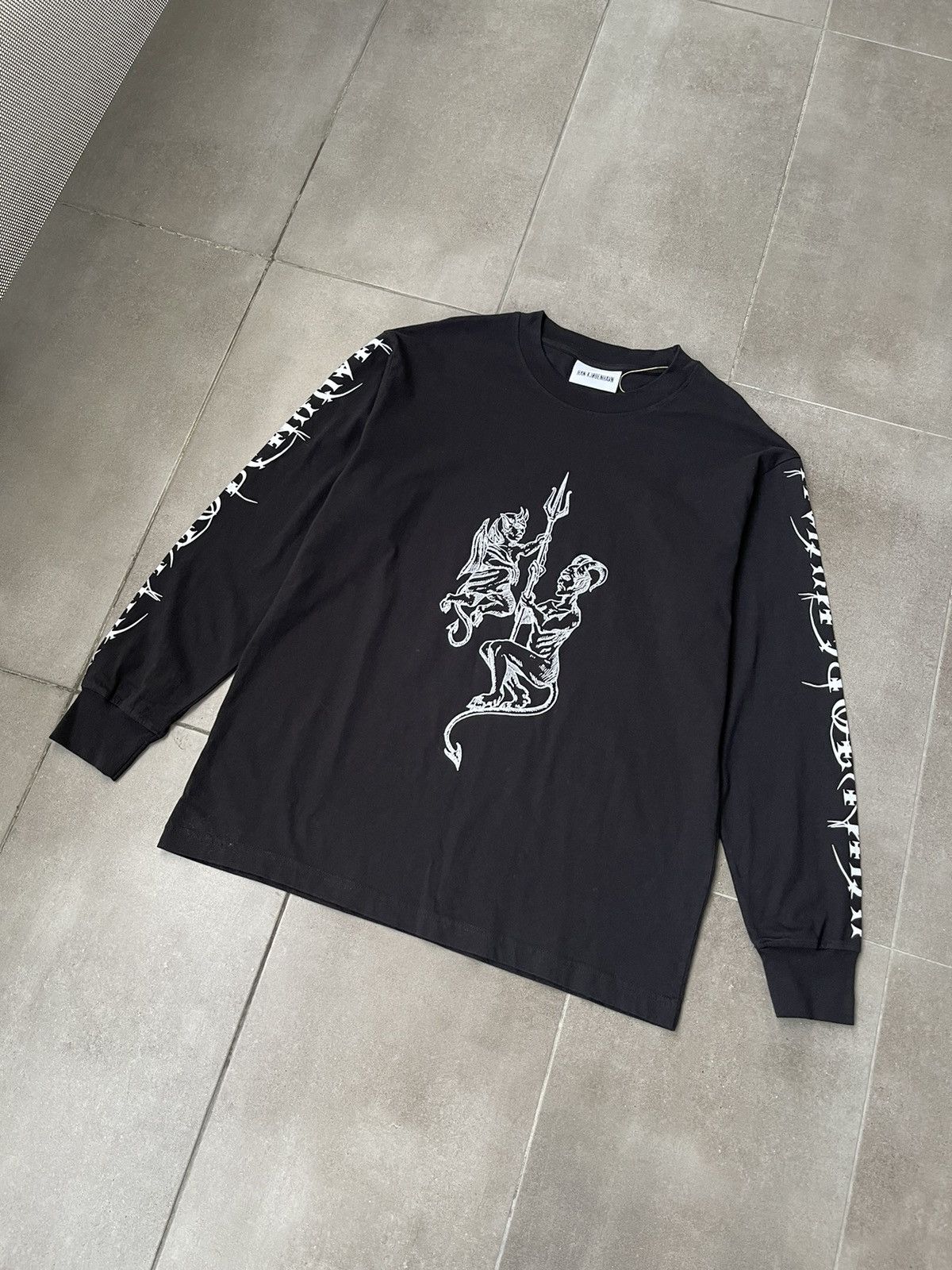 Han Kjobenhavn !DS! FW22 Han Kjobenhavn Demon Print Boxy Long Sleeve Size US L / EU 52-54 / 3 - 4 Thumbnail