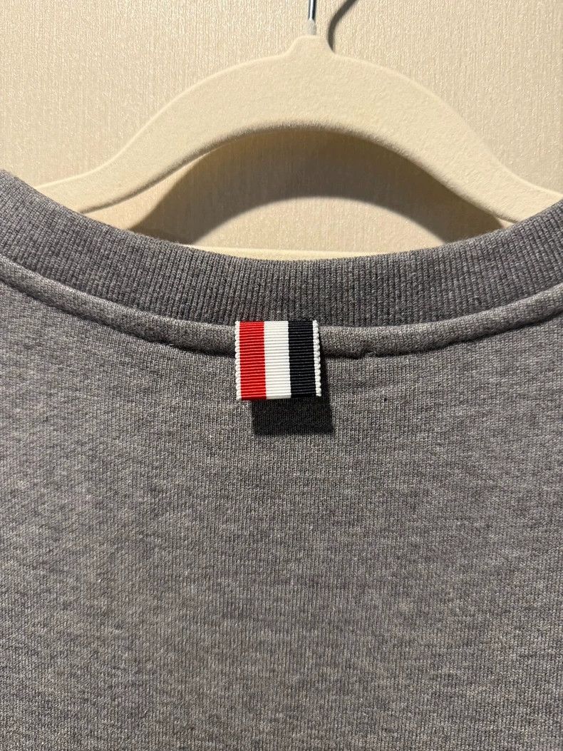 Thom Browne THOM BROWNE Grey crew neck sweatshirt Size US L / EU 52-54 / 3 - 3 Thumbnail