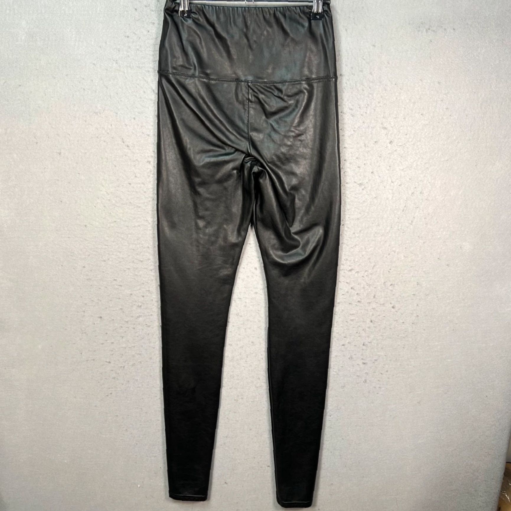 Vintage Wilfred Free Womens Leggings Black Faux Leather High Waist Medium Size 32" / US 10 / IT 46 - 2 Thumbnail