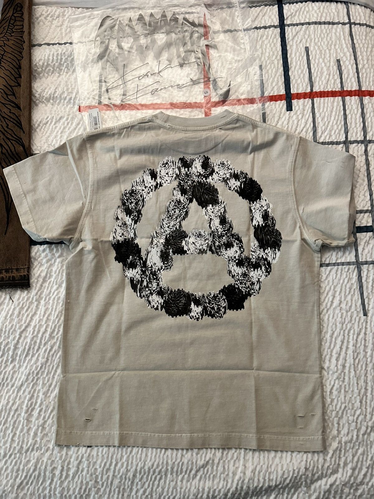 Revenge KOSUKE KAWAMURA FLOWER ANARCHY TREATED TEE CEMENT Size US S / EU 44-46 / 1 - 7 Thumbnail