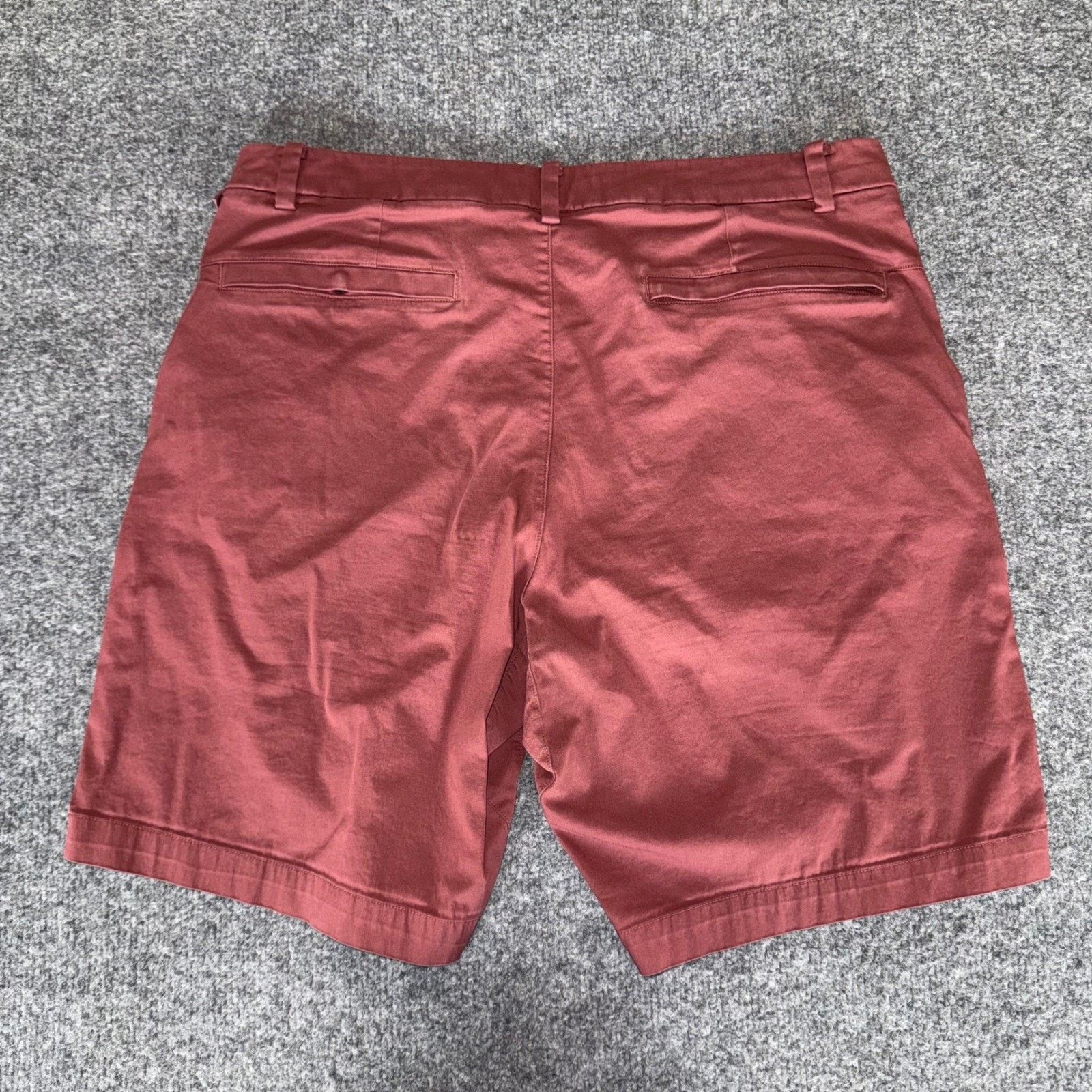 Lululemon Lululemon Commission Short Mens 32 Burgundy Chino Flat Front Size US 32 / EU 48 - 4 Thumbnail