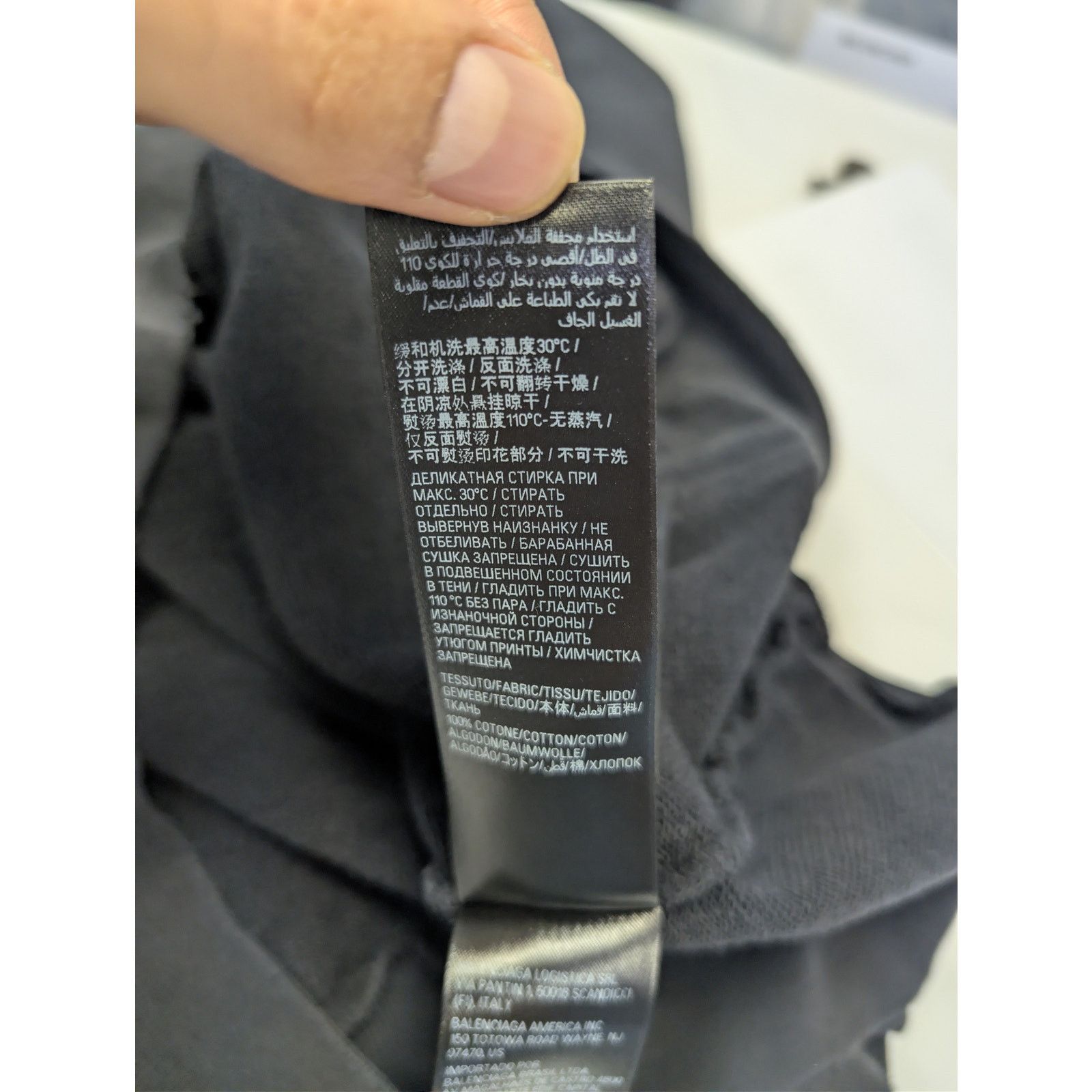 Balenciaga o1rshd1 Wavy Logo Large Fit Hoodie in Faded Wash Black Size US M / EU 48-50 / 2 - 20 Thumbnail
