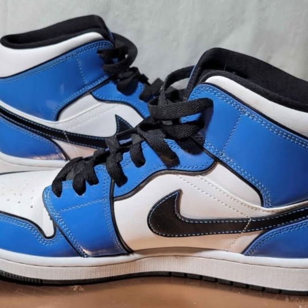 Nike AIR JORDAN 1 MID SE SIGNAL BLUE/BLACK/WHITE Mens Size 10 Size US 10 / EU 43 - 3 Thumbnail