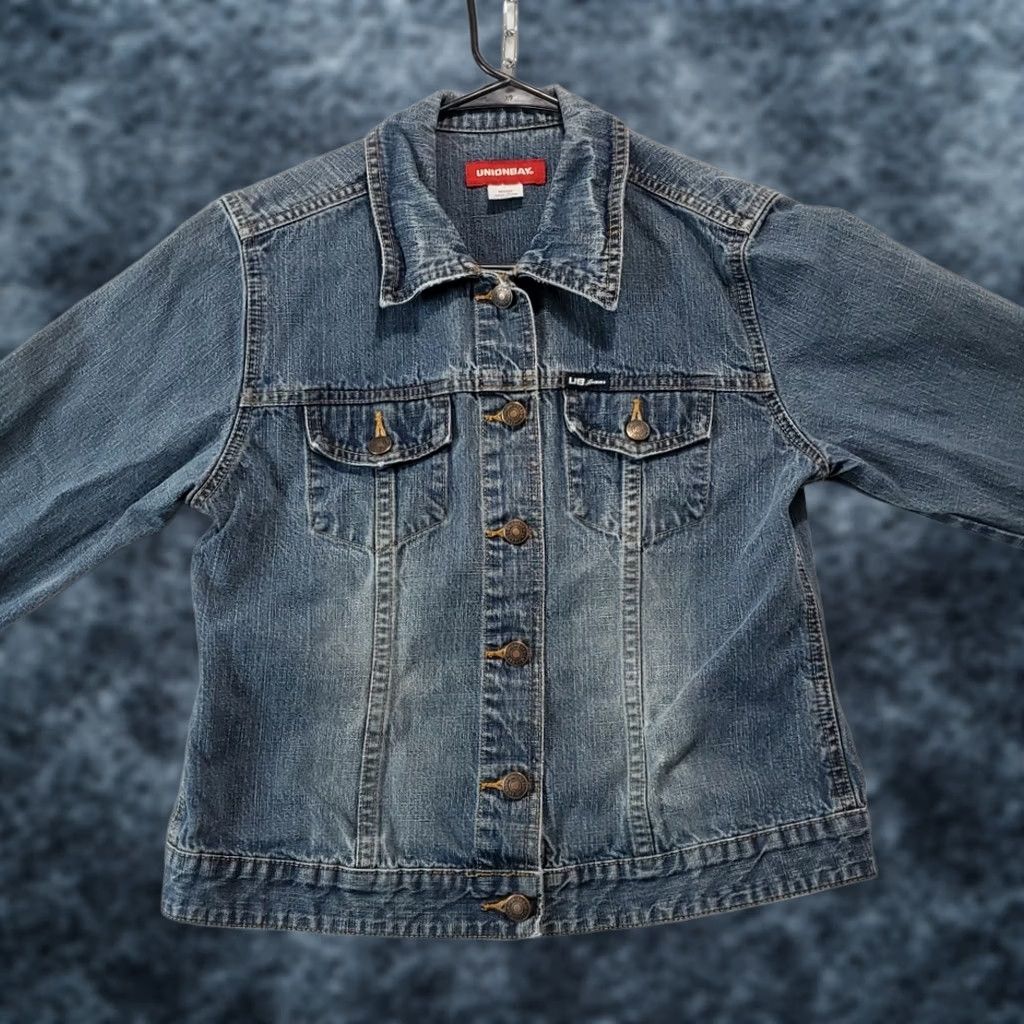 Vintage VINTAGE Union Bay Trucker Jacket Denim Blue M Women’s Mid-Length Button Logo Casual Retro Y2K 2000s Multiseason Mugged? Size 32" / US 10 / IT 46 - 1 Thumbnail