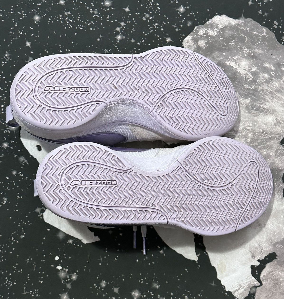 Nike Nike Mens Book 1 Barely Grape Sneakers Size 10 Size US 10 / EU 43 - 7 Thumbnail