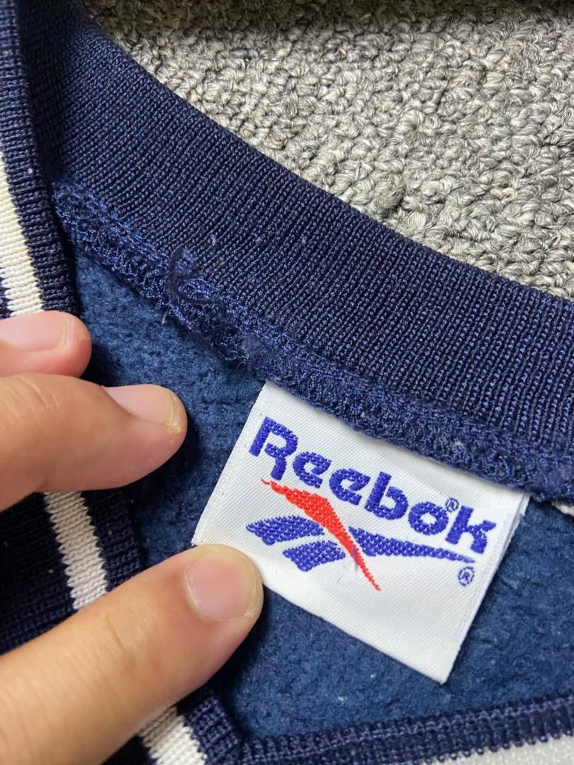Reebok REEBOK V Neck Pullover Sweatshirt (199) Size US L / EU 52-54 / 3 - 3 Thumbnail