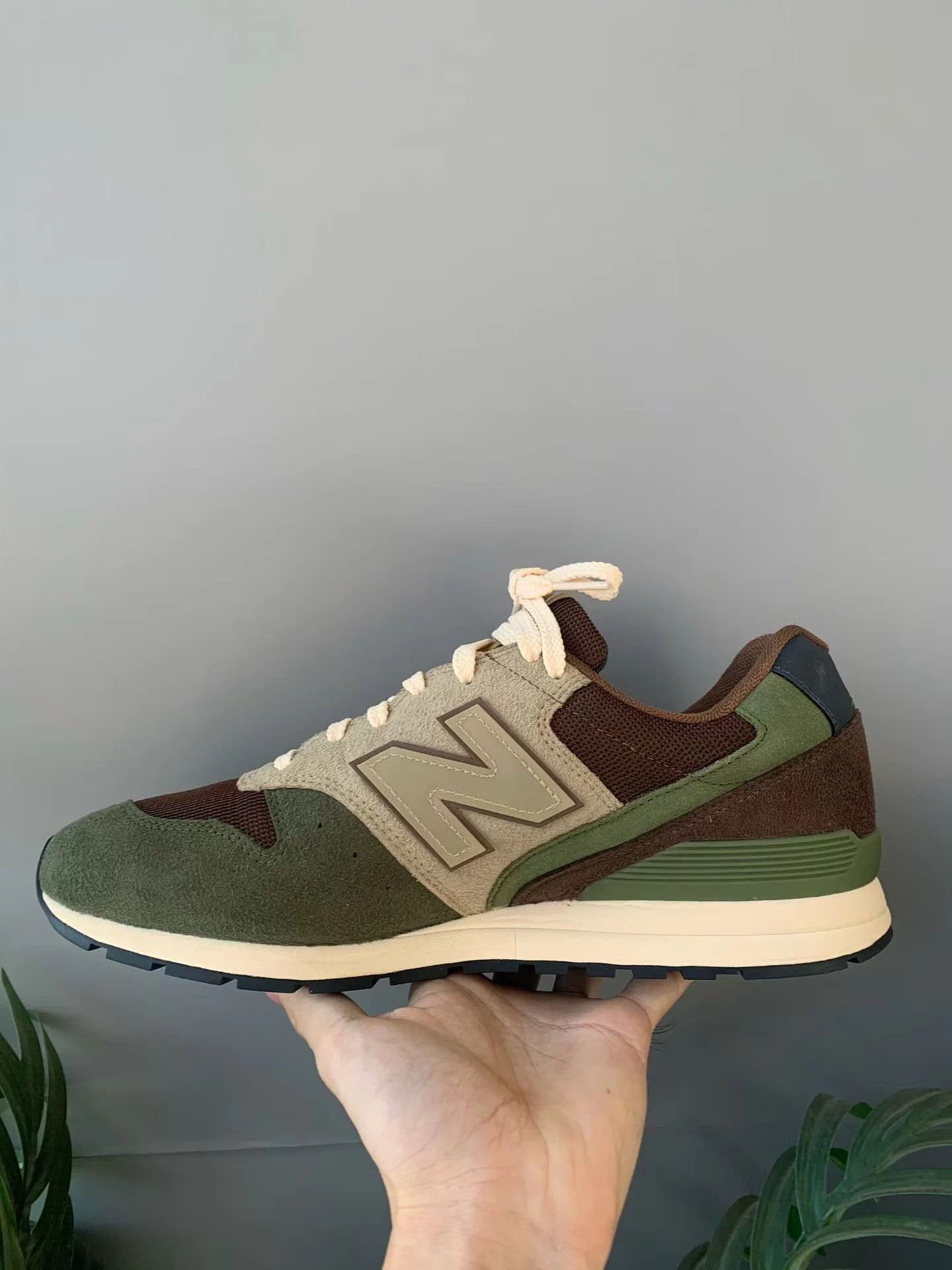 New Balance Beams nb996 gtx Green Brown 44 worn once Size US 11 / EU 44 - 2 Thumbnail
