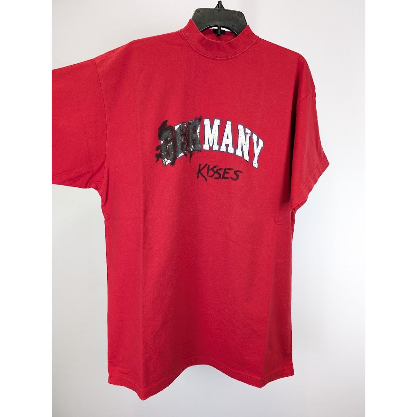 Balenciaga o1rshd1 Oversizes Fit Many Kisses Tee T-Shirt in Red Size US M / EU 48-50 / 2 - 6 Thumbnail