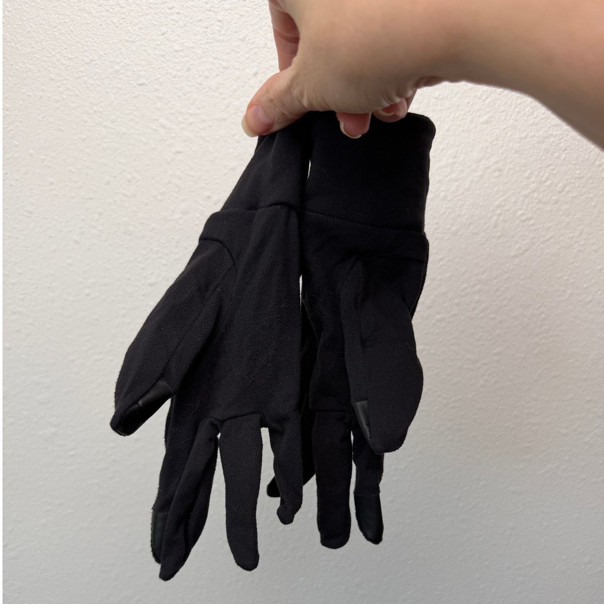 Lululemon Lululemon Run Gloves Black Women's Workout Gloves Size ONE SIZE - 3 Thumbnail