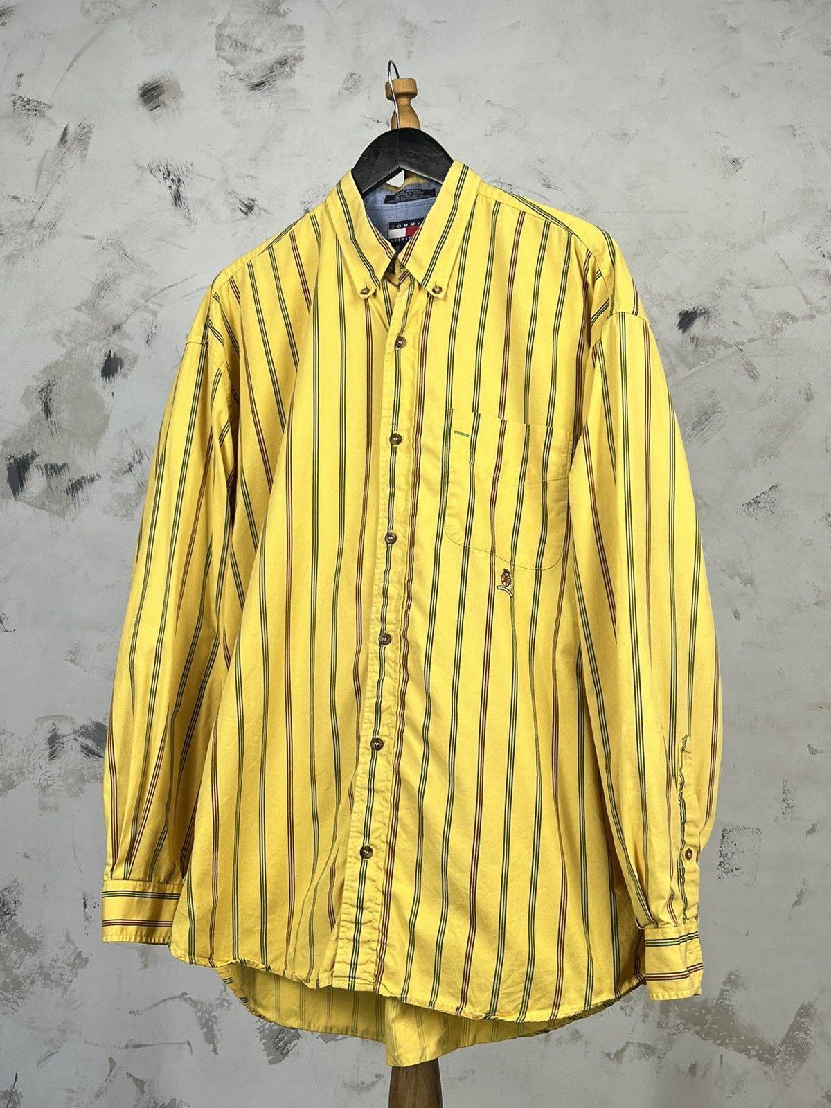 Tommy Hilfiger Vintage Tommy Hilfiger Striped Button Up Shirt Size XL Size US XL / EU 56 / 4 - 1 Thumbnail