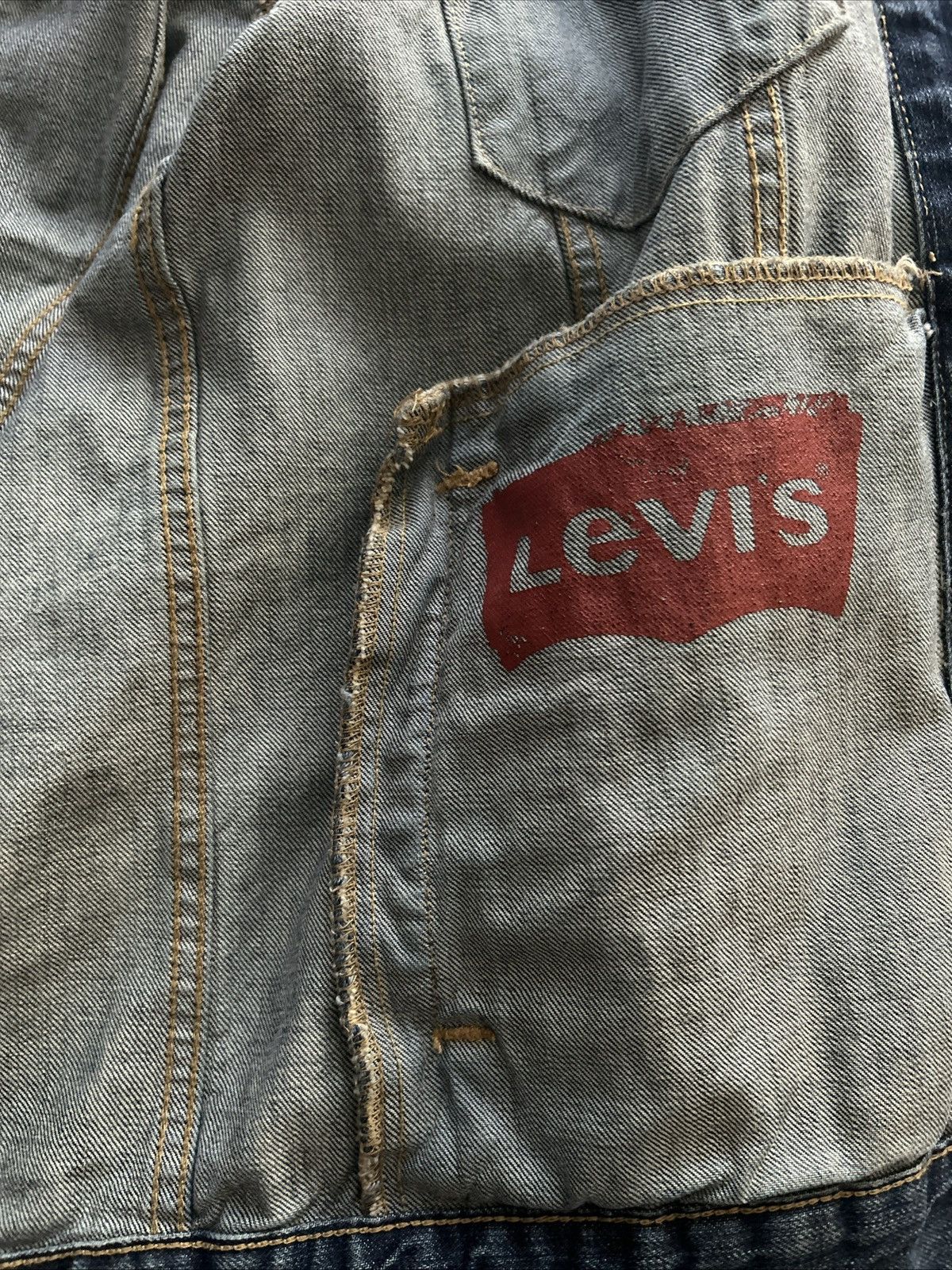 Other Levi's Men's Vintage Light Wash Denim Trucker Jacket Size M Size US M / EU 48-50 / 2 - 5 Thumbnail
