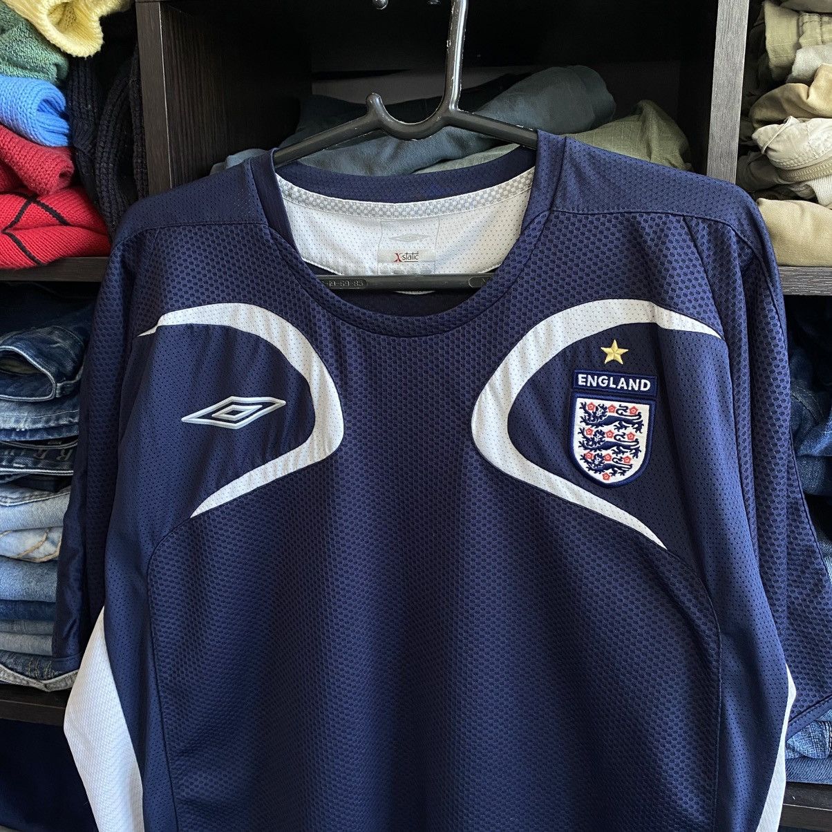 Umbro Vintage Umbro England National soccer blue 2000’s jersey Size US XL / EU 56 / 4 - 2 Thumbnail