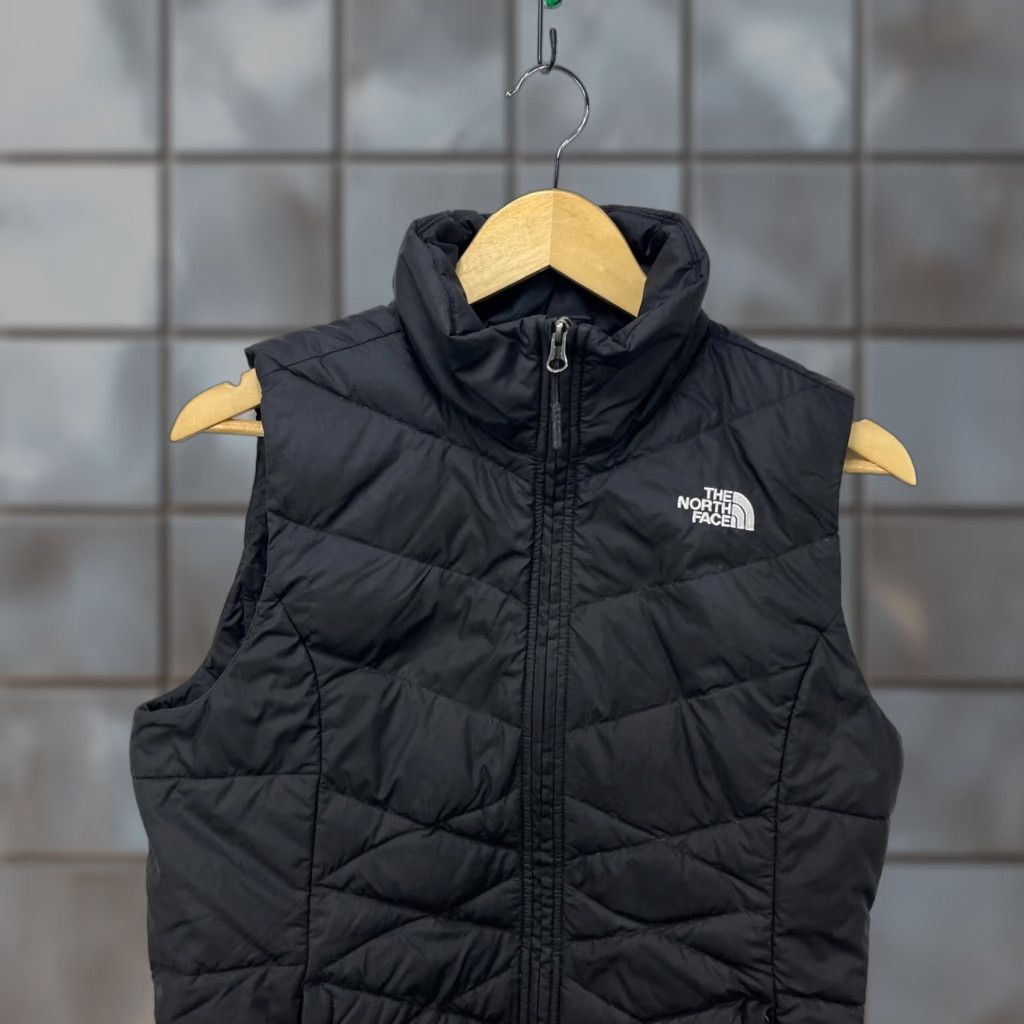 The North Face VINTAGE The North Face 550 Down Puffer Vest Womens Small Size S / US 4 / IT 40 - 1 Thumbnail