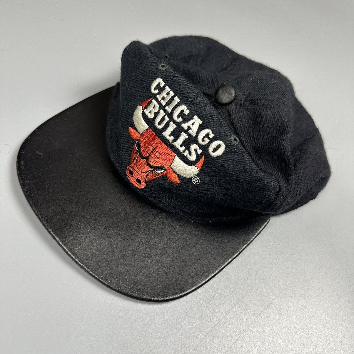Starter Rare Chicago Bulls NBA Cap Size ONE SIZE - 2 Thumbnail