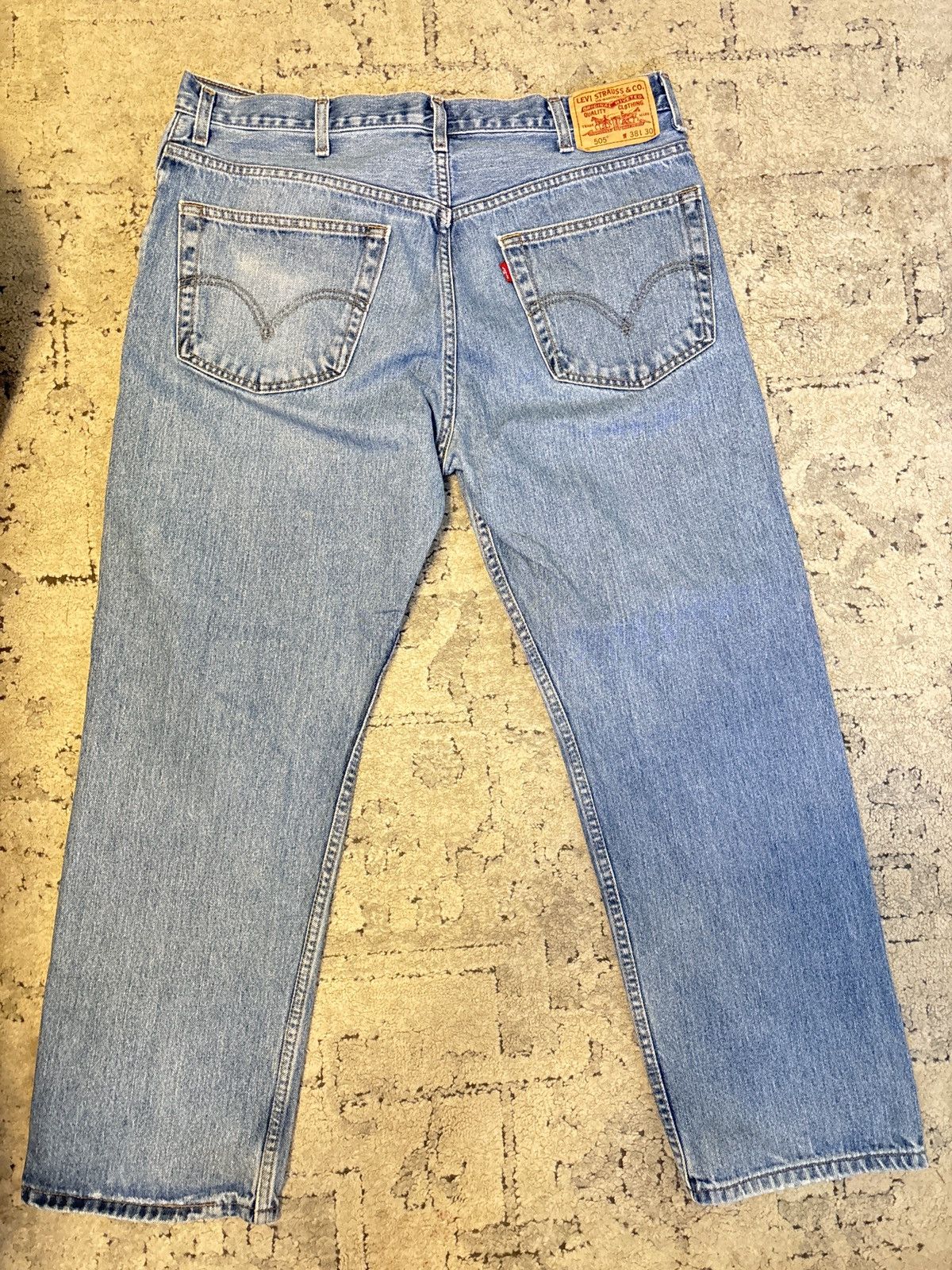 Levi's 38x30 Levi’s Lightwash Jeans Size US 30 / EU 46 - 1 Thumbnail
