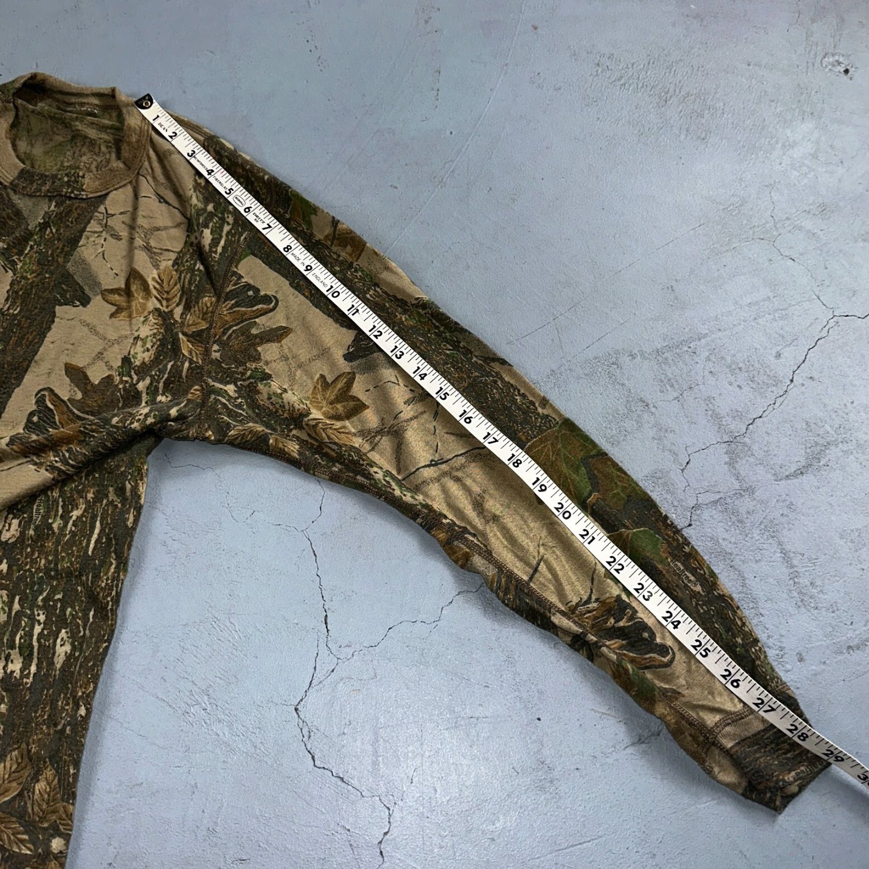 Realtree VINTAGE Camo 90s Real Tree VTG T Shirt Long Sleeve Pocket Mens M Green Forest Camouflage Graphic Print Size US M / EU 48-50 / 2 - 5 Thumbnail