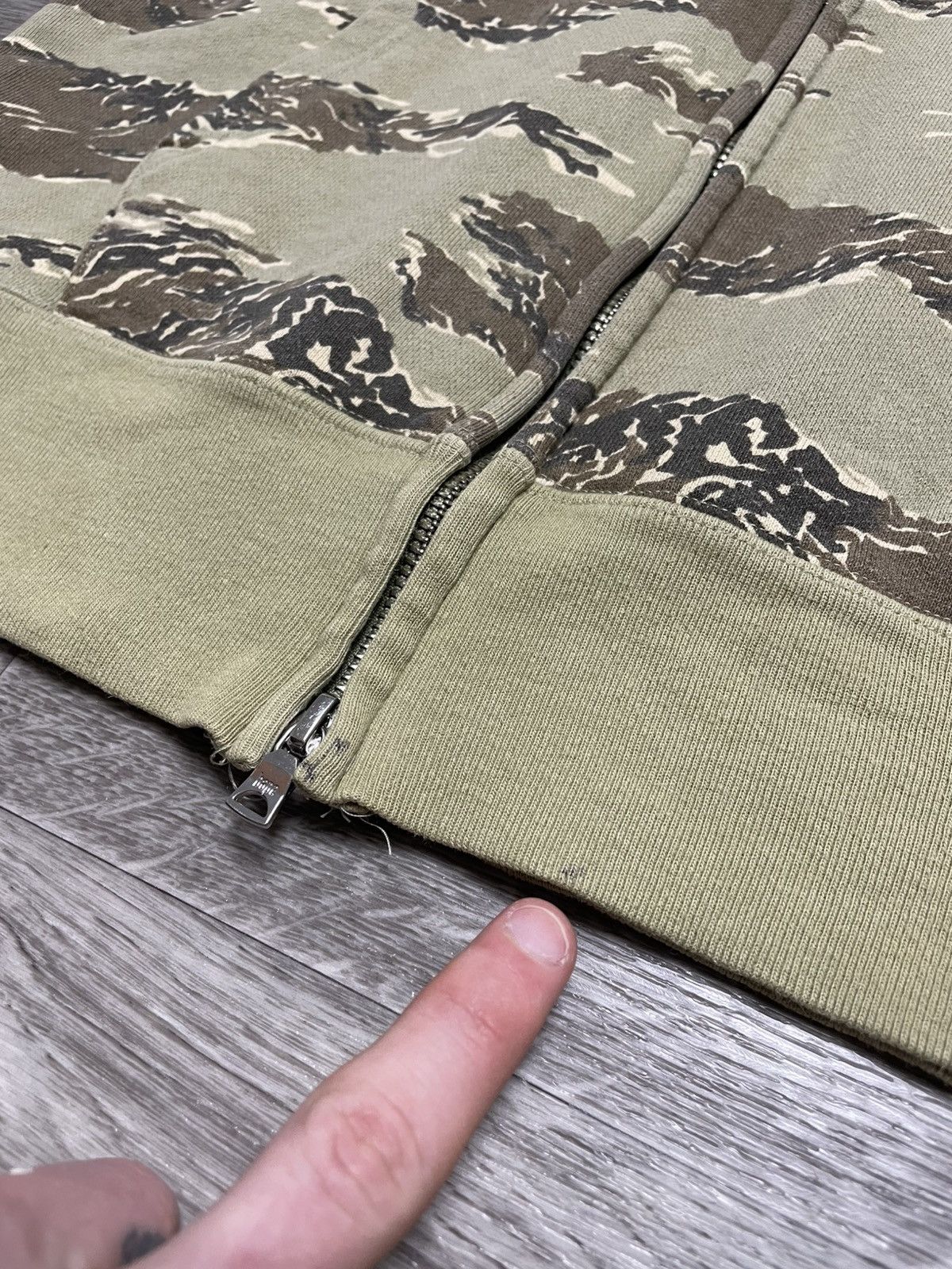Bape BAPE Tiger Full Zip Hoodie Desert Camo A Bathing Ape Size S Size US S / EU 44-46 / 1 - 11 Thumbnail