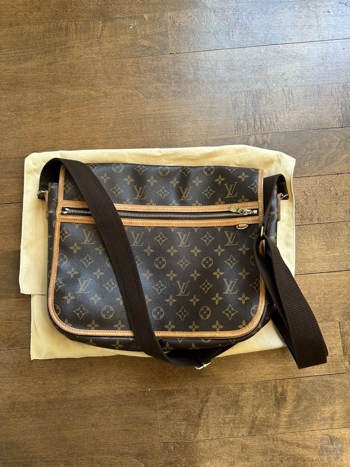 Louis Vuitton Louis Vuitton Messenger Bag Size ONE SIZE - 2 Thumbnail