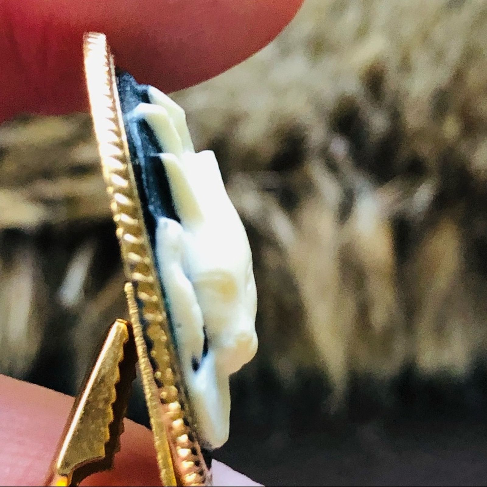 Vintage Vintage repurpose cameo scarf clothing clips with chain Size ONE SIZE - 12 Thumbnail