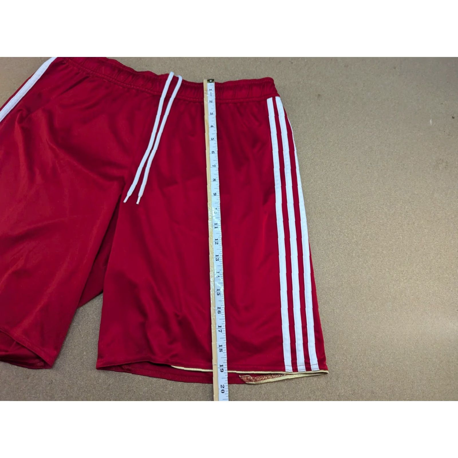 Adidas Adidas Liverpool 2010-2012 Home Shorts Mens XL Red Adult Football Athletic Shorts Size US 36 / EU 52 - 3 Thumbnail