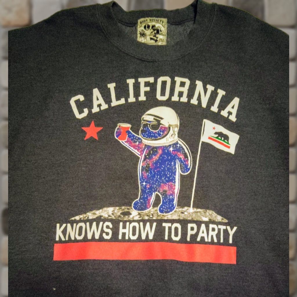 Vintage Riot Society California Republic Sweater Adult L Dark Grey Crew Neck Long Sleeve Cotton Polyester Jersey Solid Graphic Print Men 90s Outdoor Size US L / EU 52-54 / 3 - 1 Thumbnail