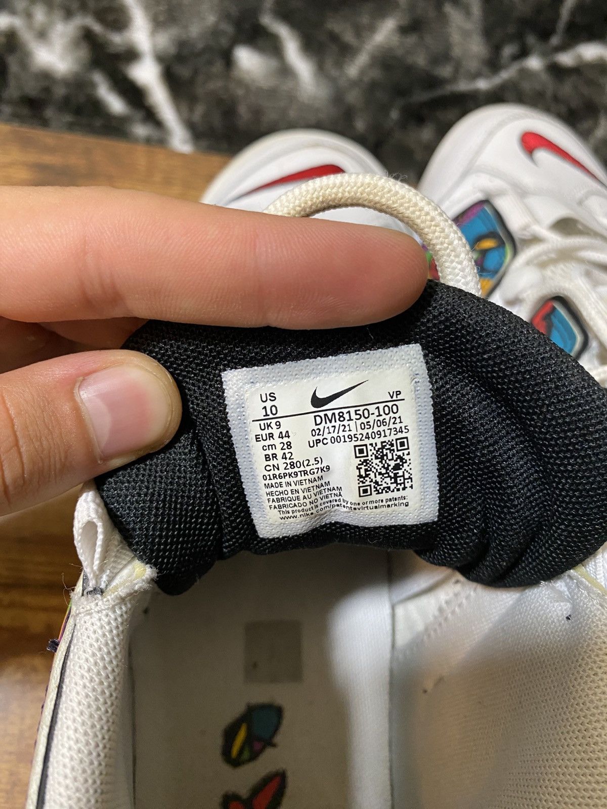 Nike Nike Air More Uptempo Peace Love Swoosh Size US 10 / EU 43 - 7 Thumbnail