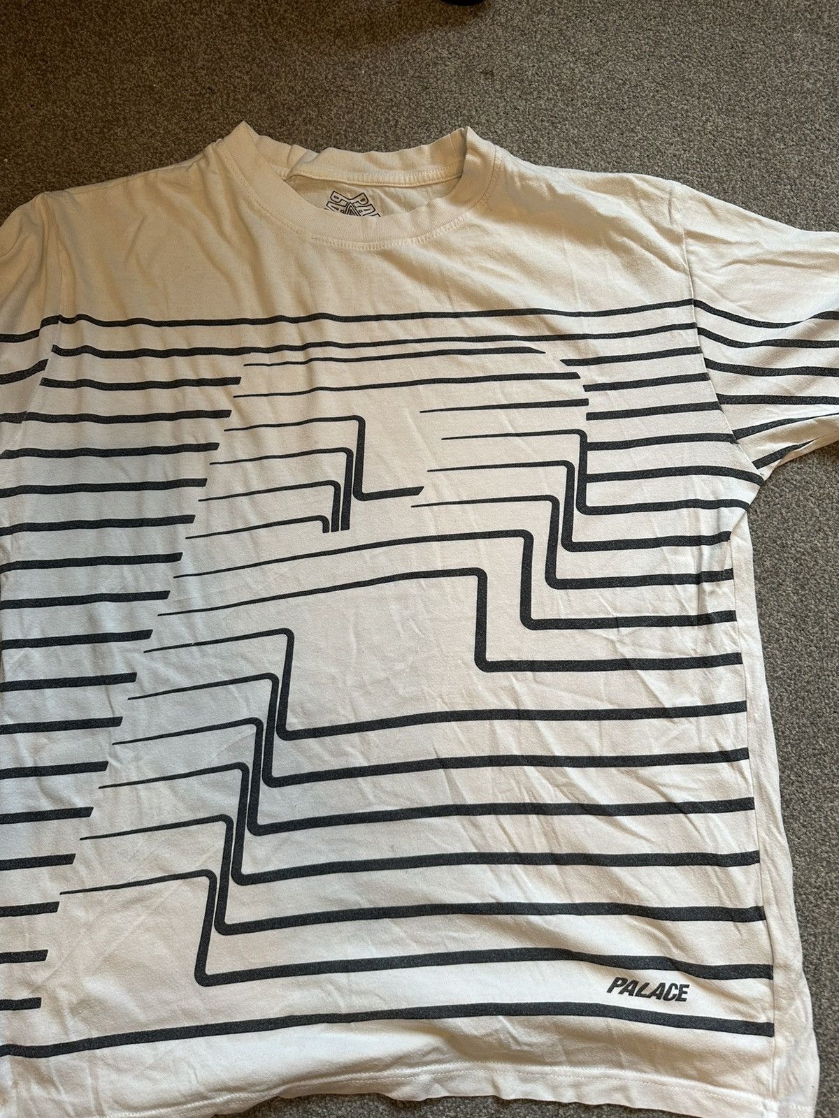 Palace Palace P T shirt Size US L / EU 52-54 / 3 - 1 Thumbnail