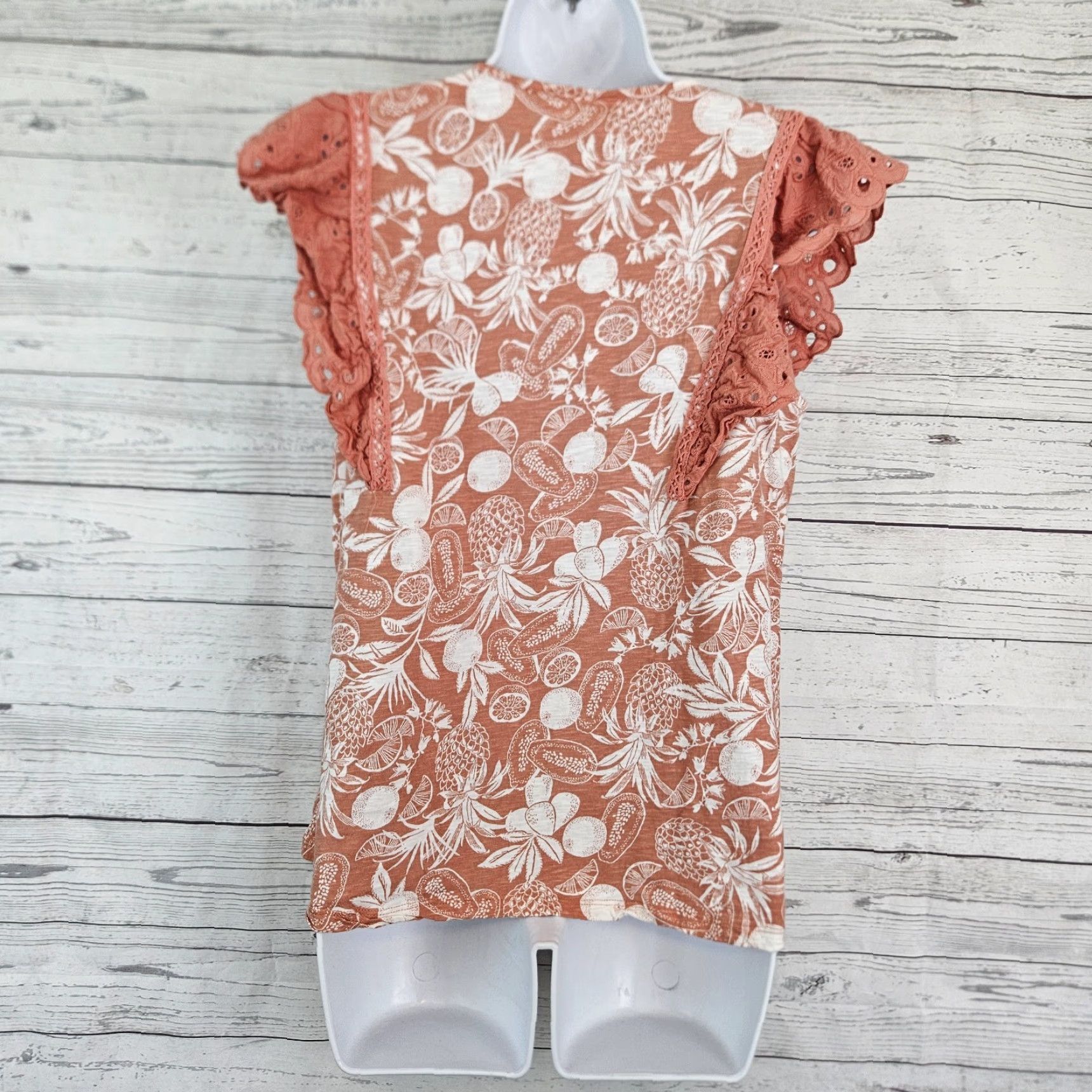 Vintage LC Lauren Conrad Shirt Womens Large Pink Fruit Print Eyelet Cap Sleeve Cotton Size L / US 10 / IT 46 - 3 Thumbnail