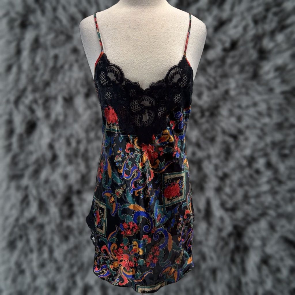 Victoria's Secret VINTAGE Victoria's Secret Gown Chemise Sleeveless Black Floral Satin Lace M 90s Nightgown Womens Size ONE SIZE - 1 Thumbnail