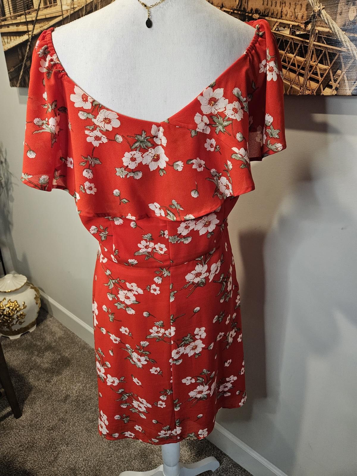 Fabric Brand & Co. Fab'rik Red Floral Dress with Flowy Sleeves Size L / US 10 / IT 46 - 4 Thumbnail