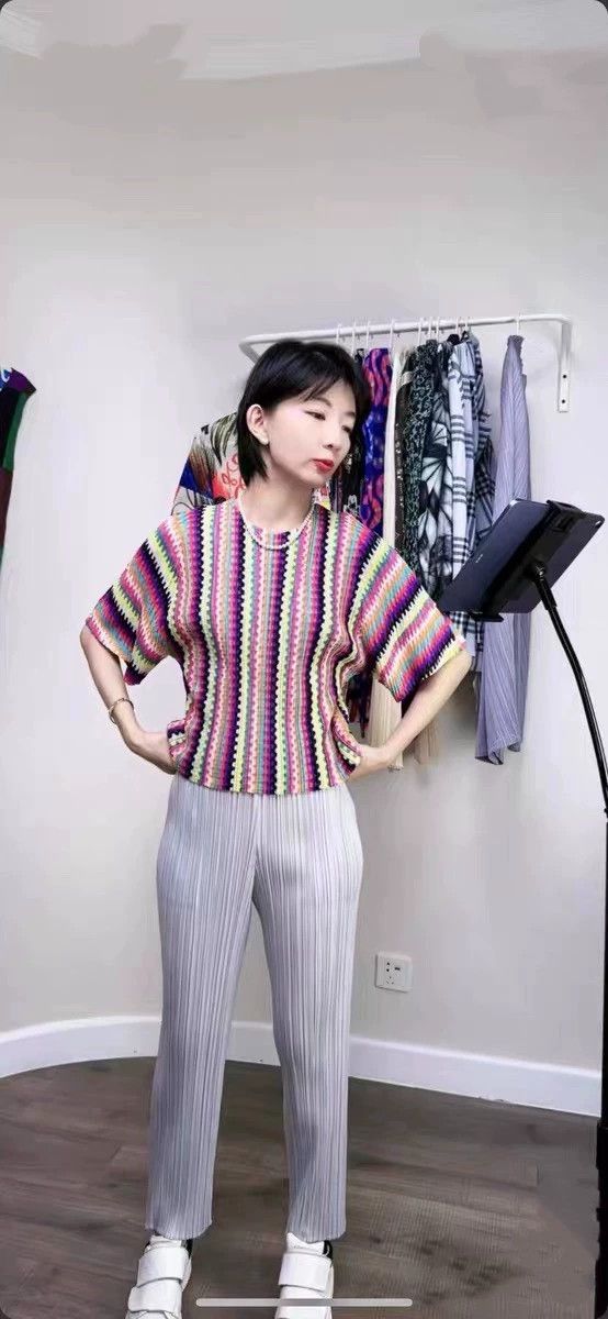 Issey Miyake Issey Miyake size:3 Rainbow striped top Size XS / US 0-2 / IT 36-38 - 1 Thumbnail