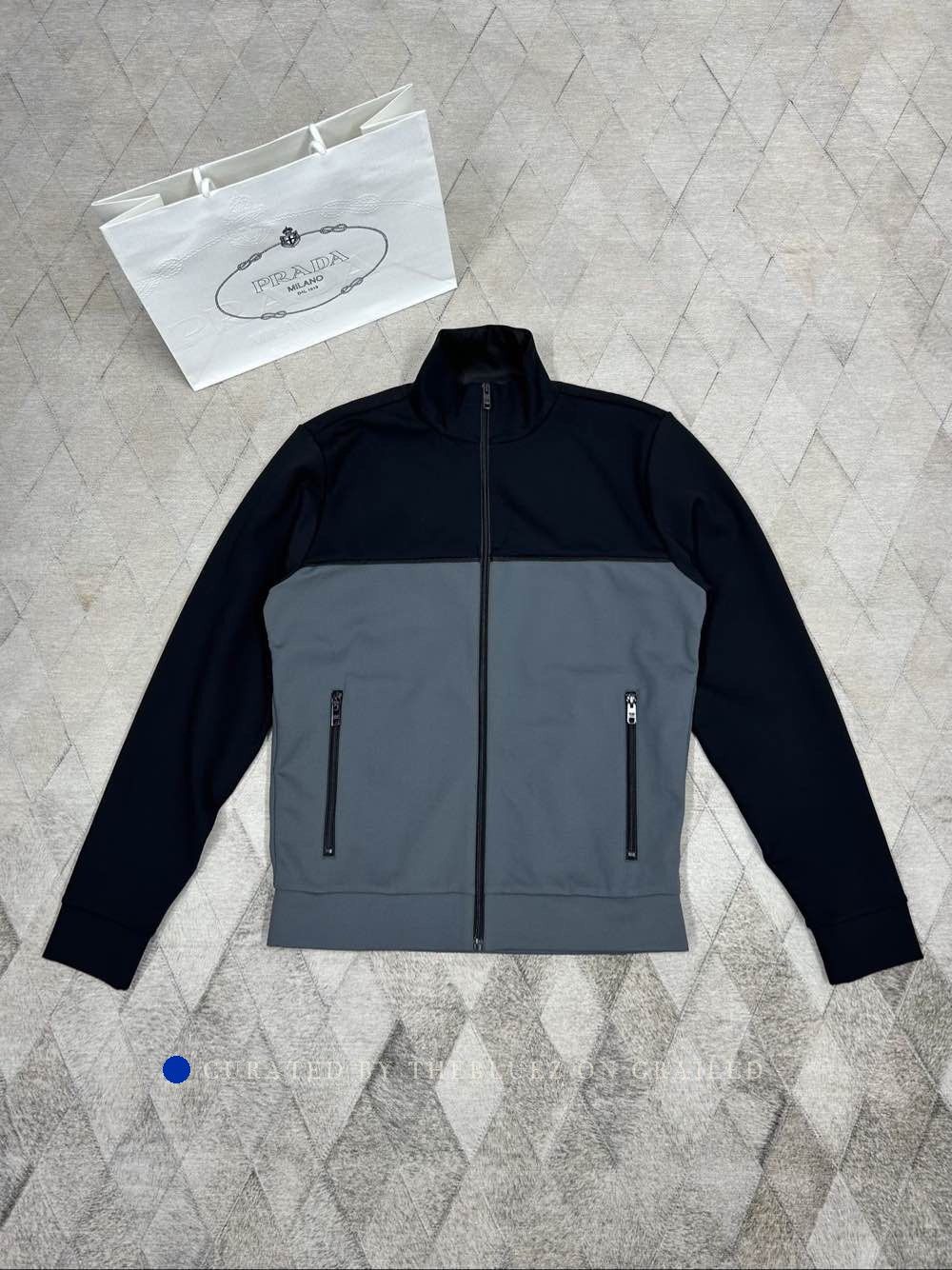 Prada Colorblock Logo Blouson in Multi Size US S / EU 44-46 / 1 - 1 Thumbnail