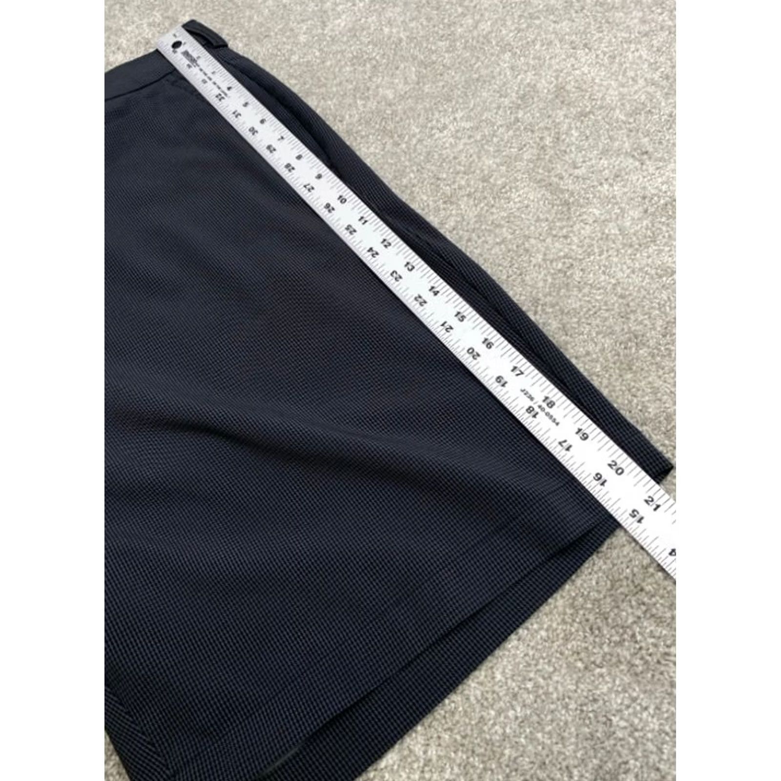PGA Tour PGA TOUR Golf Shorts Men's 40x9 Gray Checked 4958 Mens Big & Tall/40 Gray Chino Casual Shorts Size US 40 / EU 56 - 6 Thumbnail