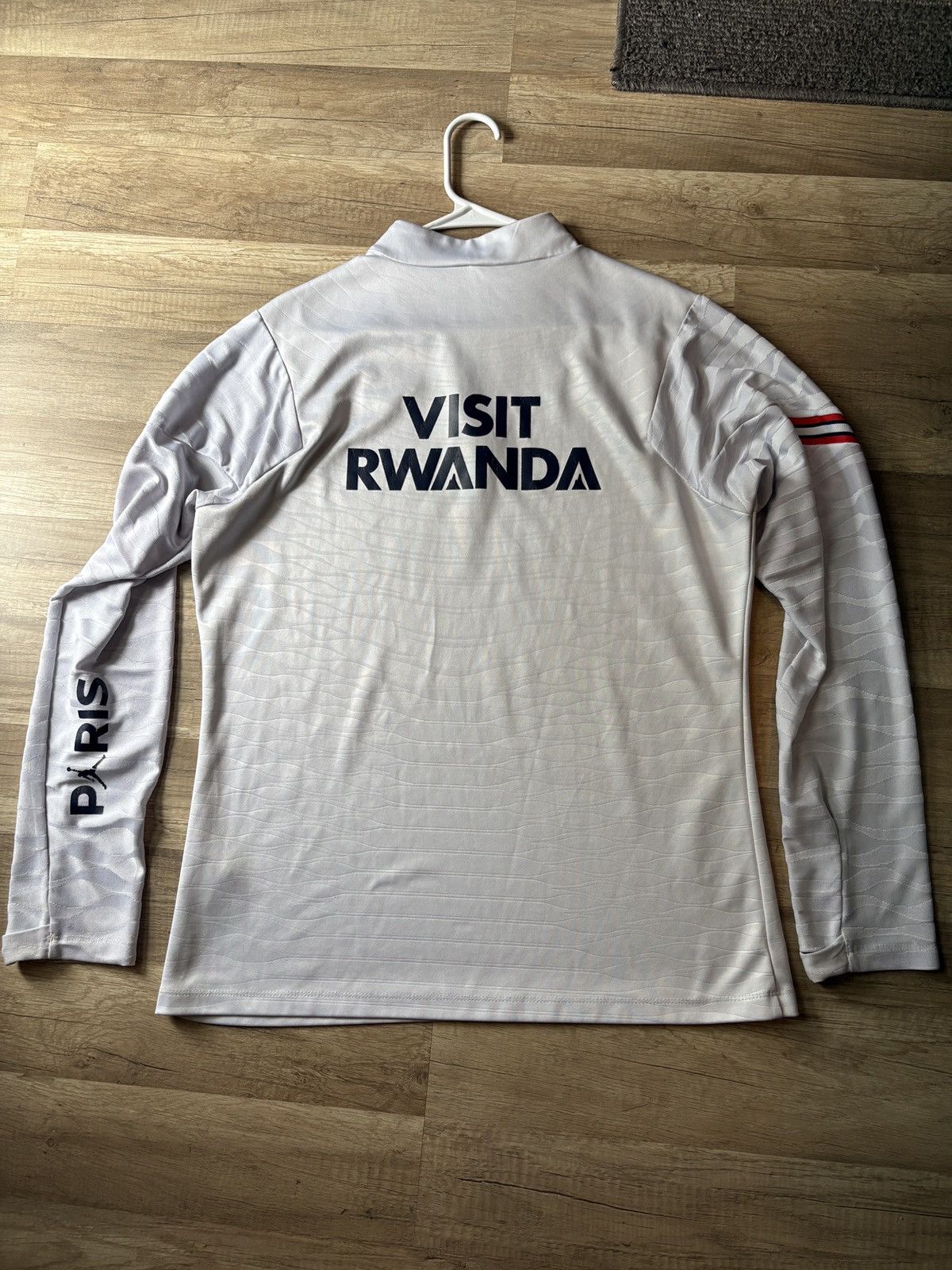 Jordan Brand PSG White Warm Up Long Sleeve Size US L / EU 52-54 / 3 - 7 Thumbnail