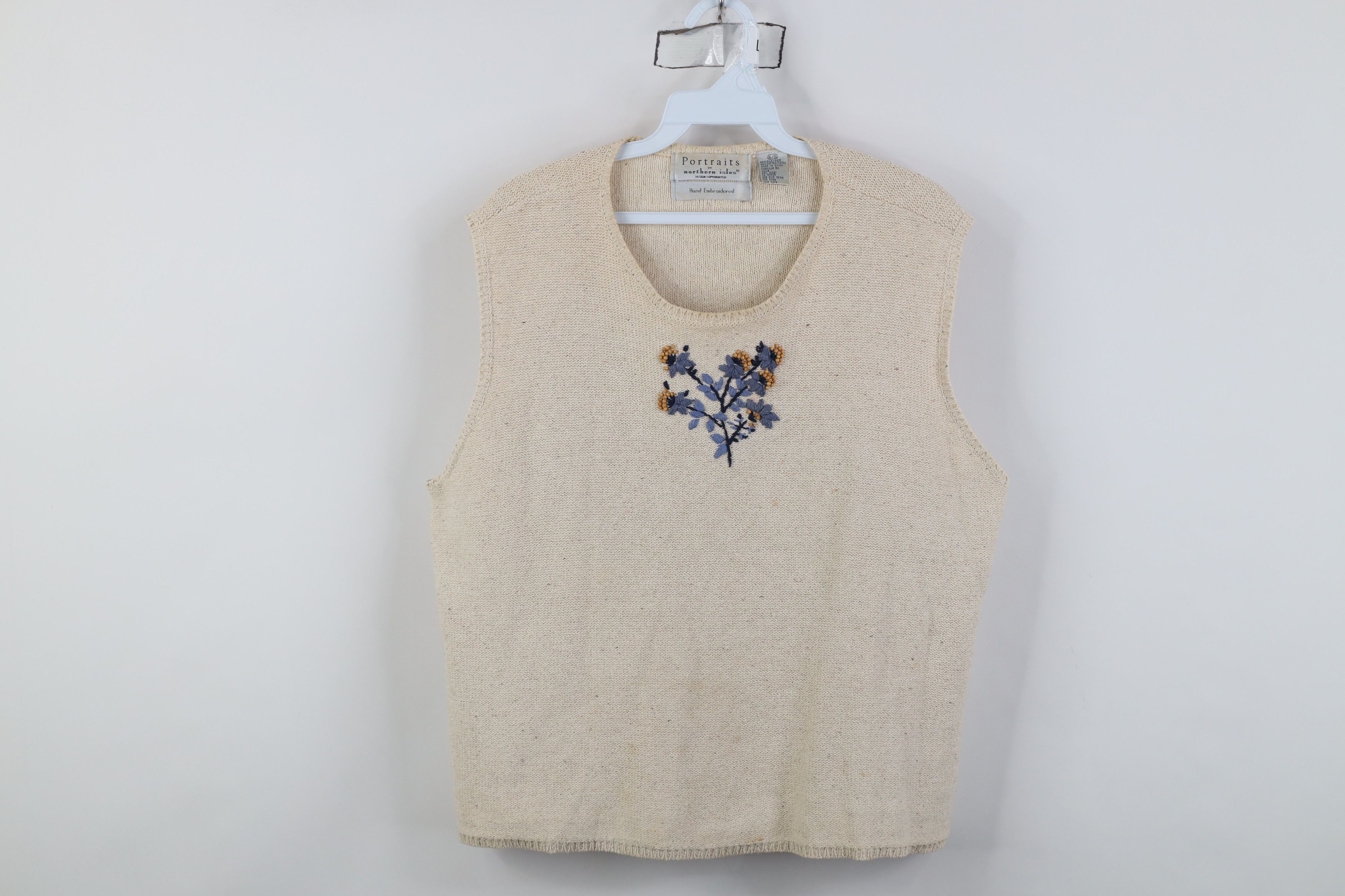 Vintage Vintage 90s Streetwear Embroidered Silk Blend Sweater Vest Size XL / US 12-14 / IT 48-50 - 1 Thumbnail
