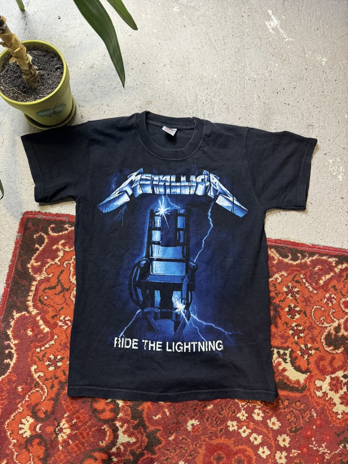 Metallica × Vintage Vintage Y2K Metallica Ride the Lightning 1984 Rock T shirt Size US S / EU 44-46 / 1 - 1 Thumbnail