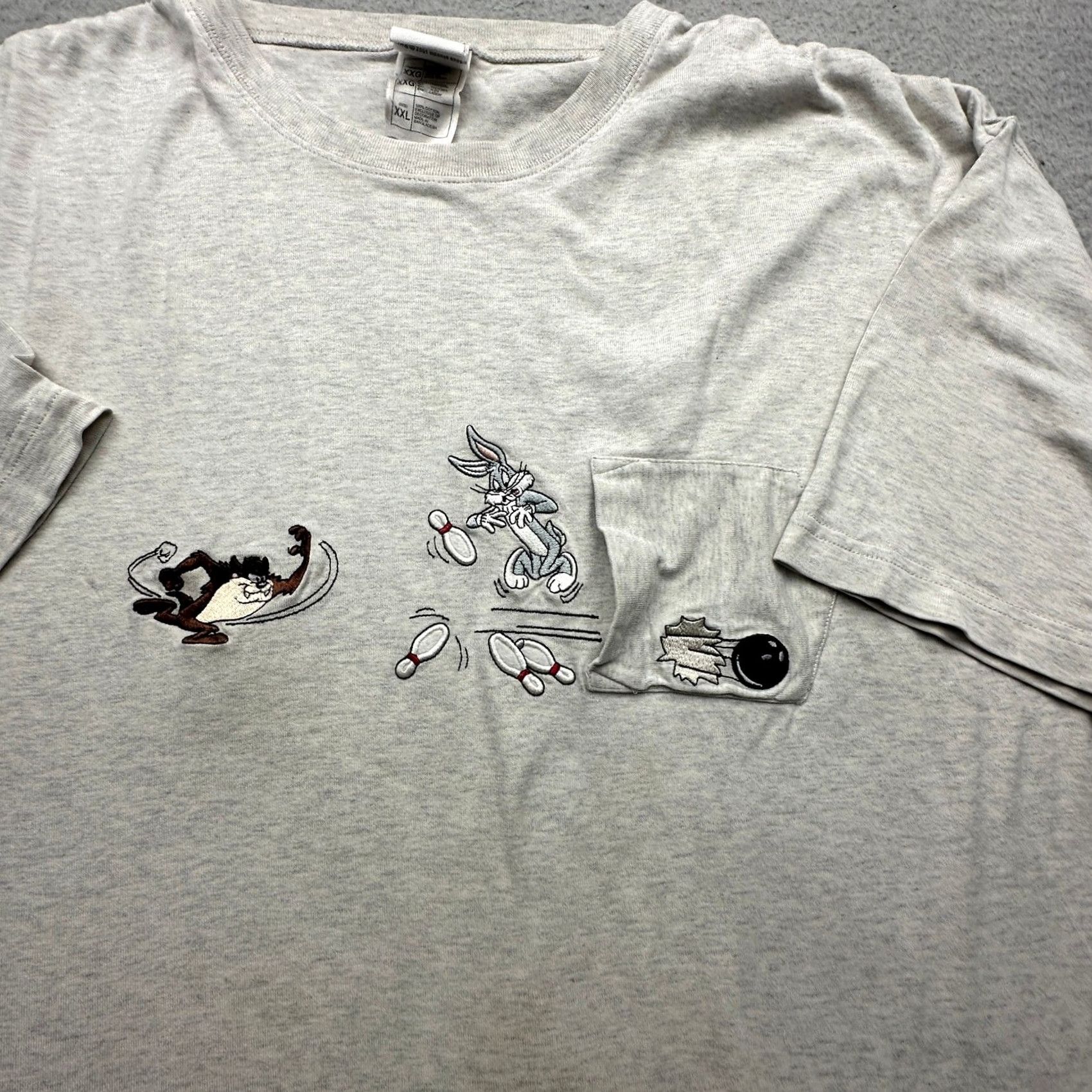 Vintage VINTAGE Warner Bros Looney Tunes Taz Bugs Bunny Pocket T Shirt XXL Gray Men Short Sleeve Graphic Print 2001 90s Size US XXL / EU 58 / 5 - 7 Thumbnail